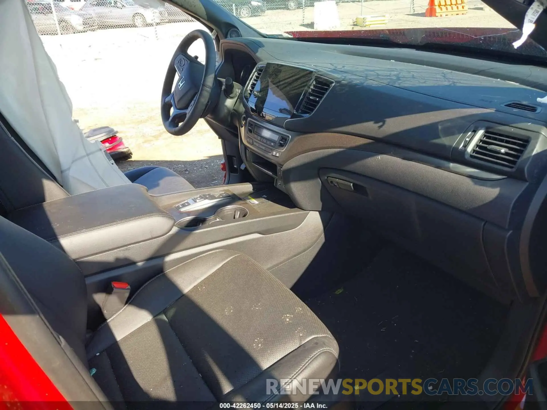5 fotografías del automóvil dañado 5FNYF8H56SB001075 HONDA PASSPORT 2025