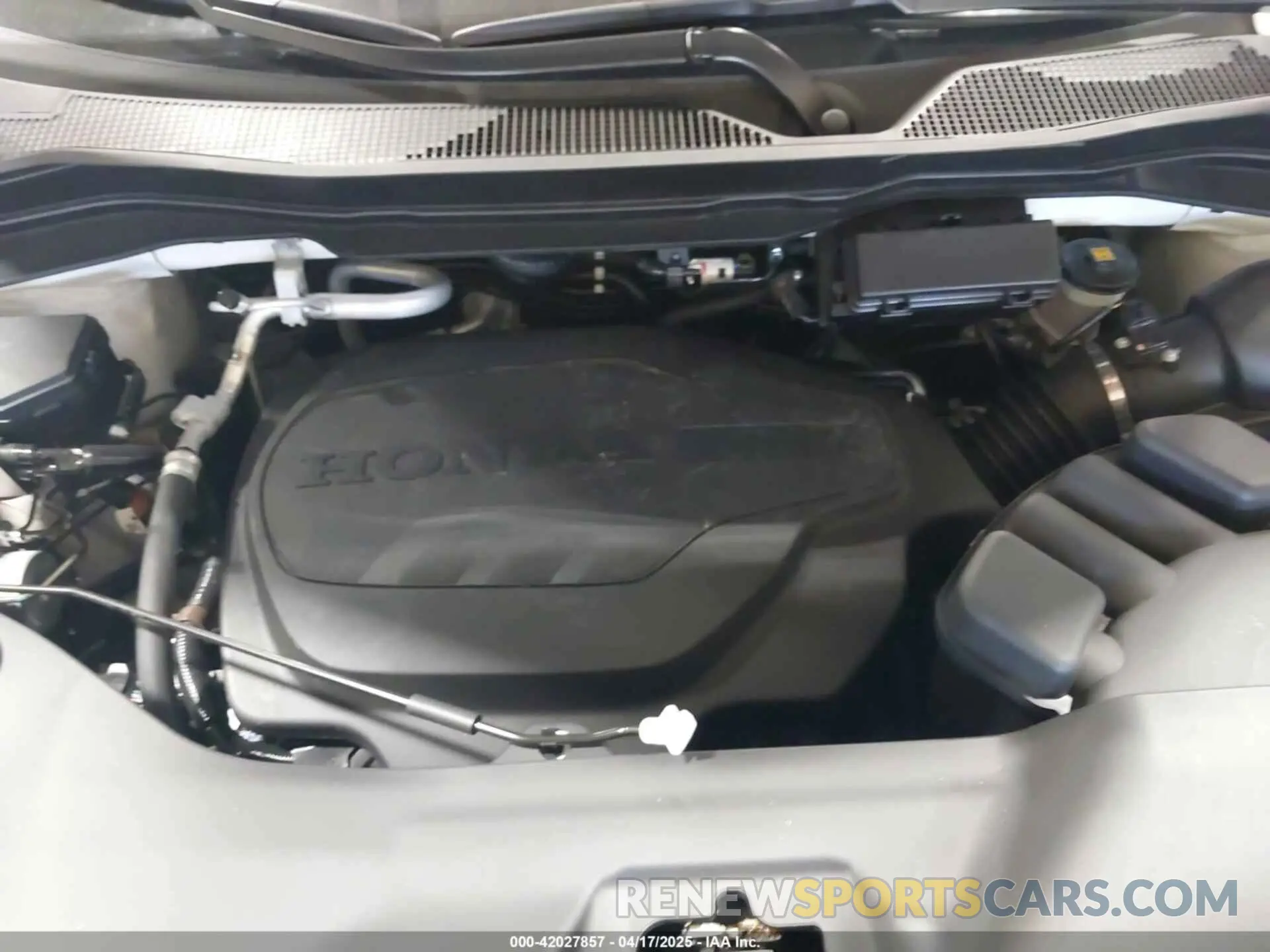 10 fotografías del automóvil dañado 5FNYF8H5XSB017943 HONDA PASSPORT 2025