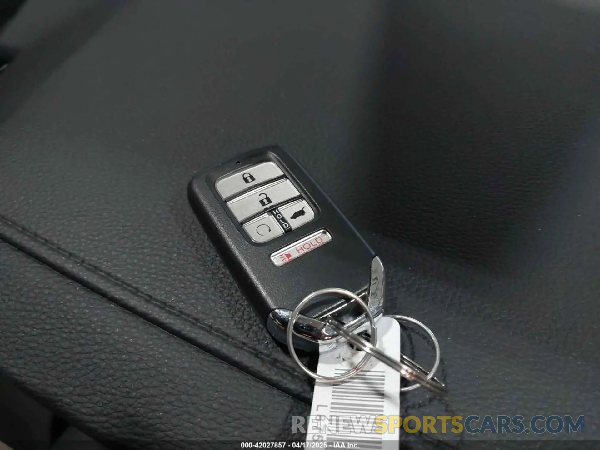 11 fotografías del automóvil dañado 5FNYF8H5XSB017943 HONDA PASSPORT 2025