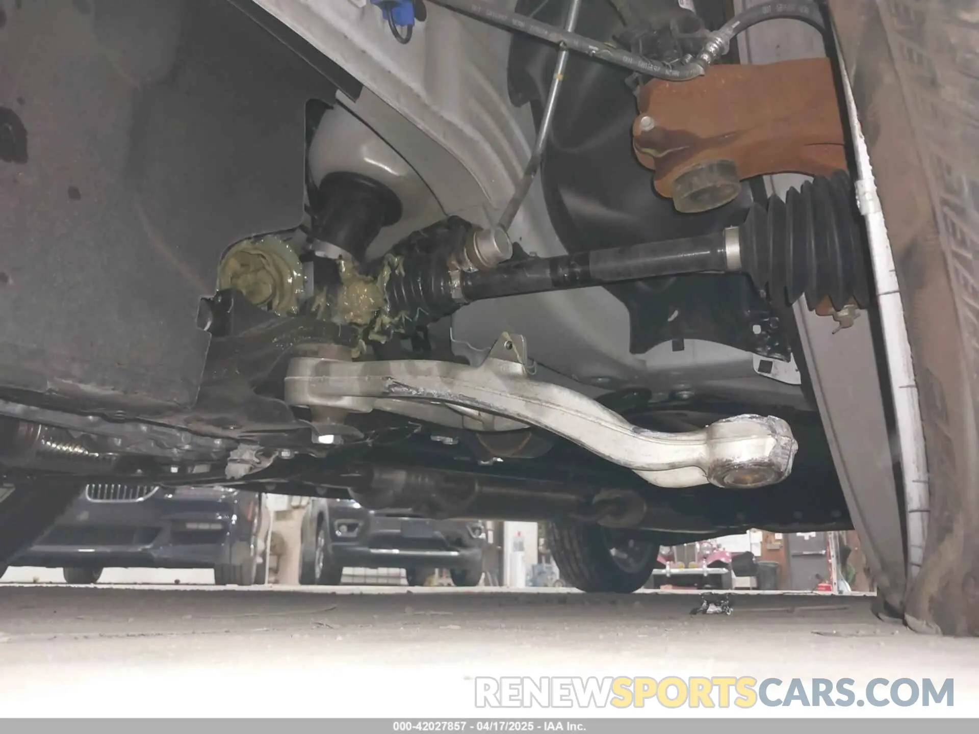 17 fotografías del automóvil dañado 5FNYF8H5XSB017943 HONDA PASSPORT 2025