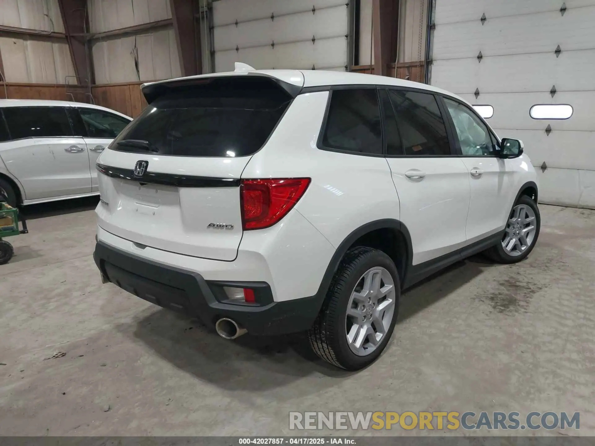 4 fotografías del automóvil dañado 5FNYF8H5XSB017943 HONDA PASSPORT 2025