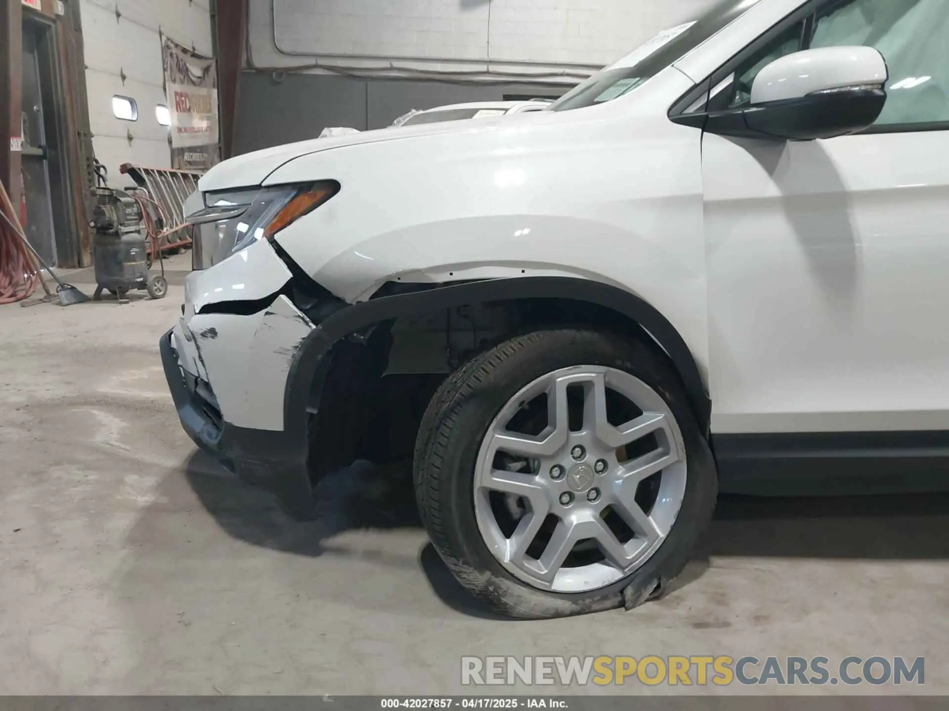 6 fotografías del automóvil dañado 5FNYF8H5XSB017943 HONDA PASSPORT 2025