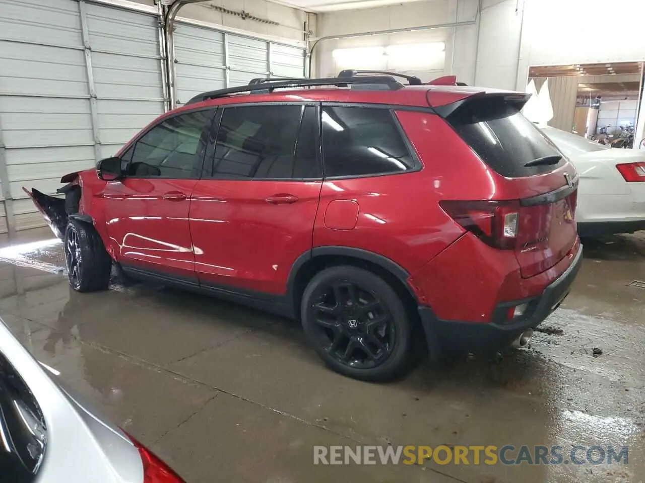 2 fotografías del automóvil dañado 5FNYF8H81RB018256 HONDA PASSPORT B 2024