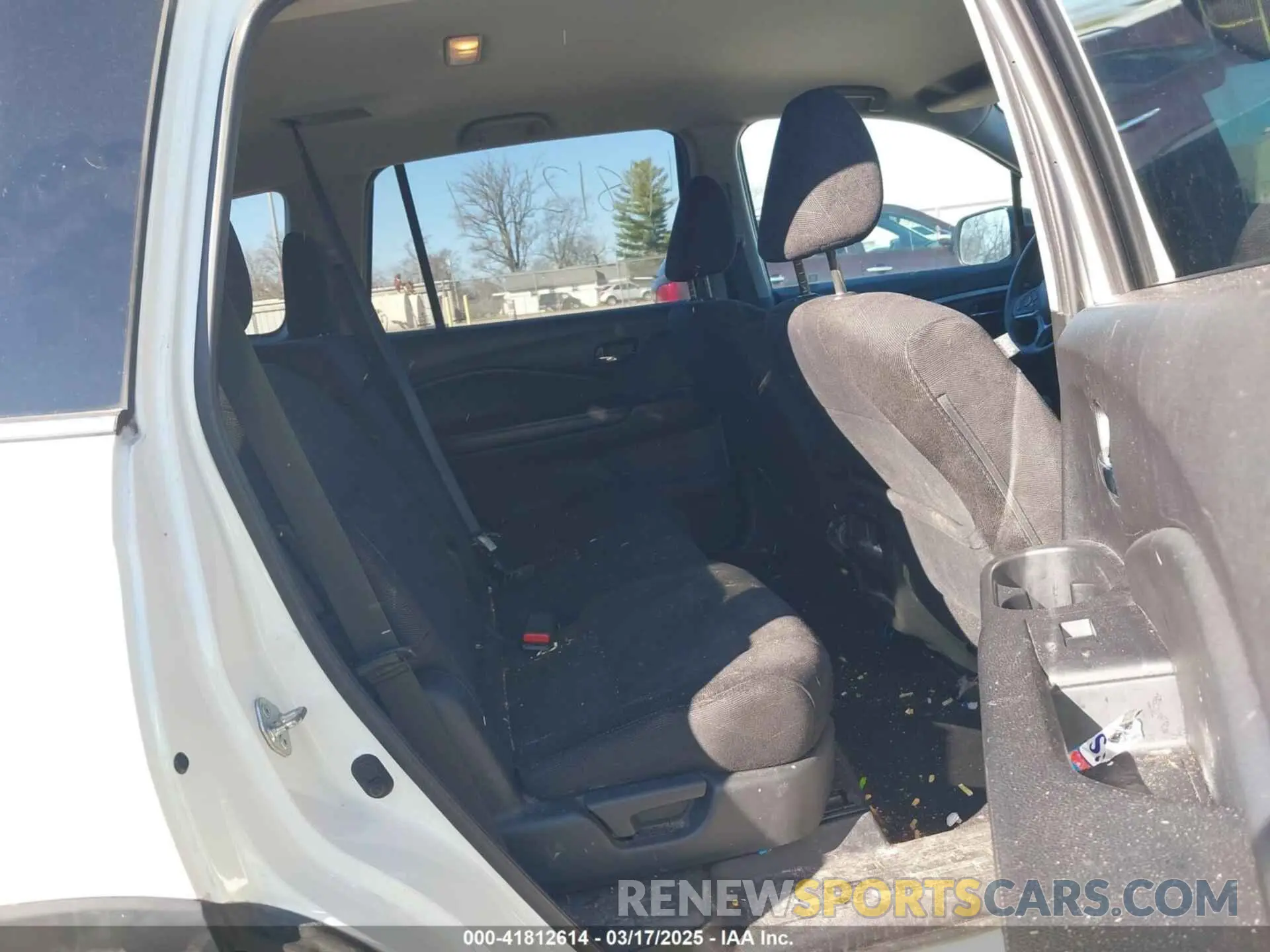 8 fotografías del automóvil dañado 5FNYF5H11KB006065 HONDA PILOT 2019