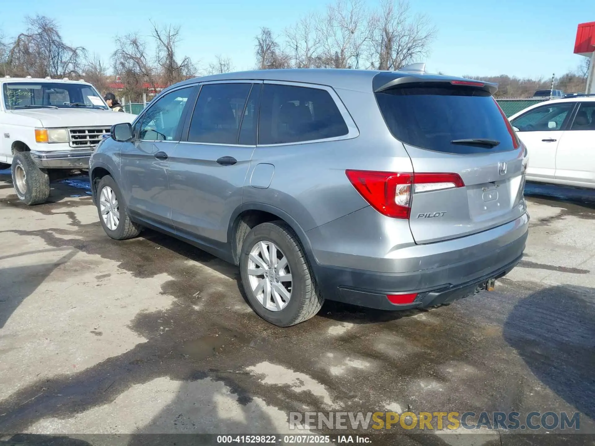 3 fotografías del automóvil dañado 5FNYF5H13KB031050 HONDA PILOT 2019