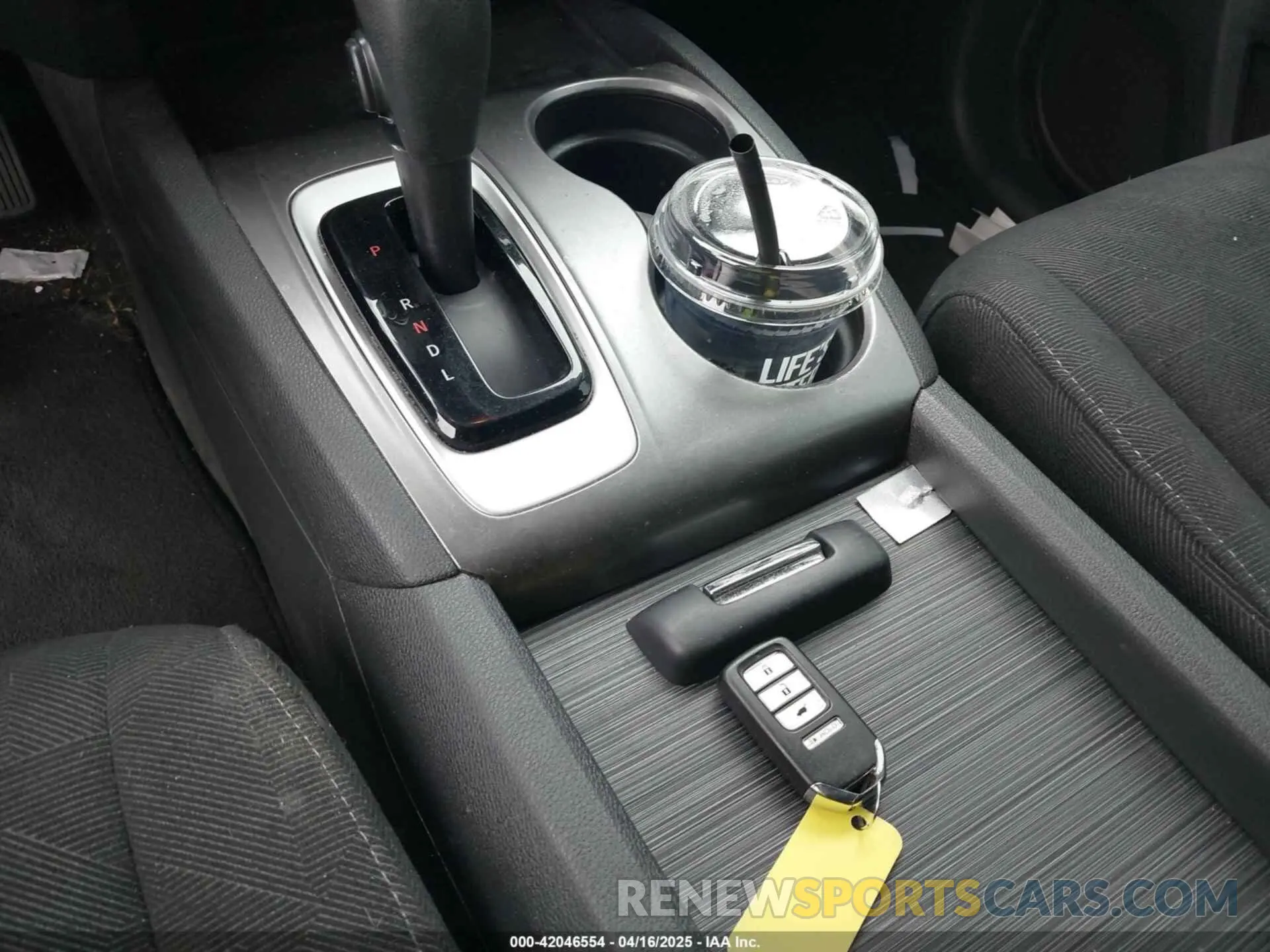 11 fotografías del automóvil dañado 5FNYF5H15KB026075 HONDA PILOT 2019