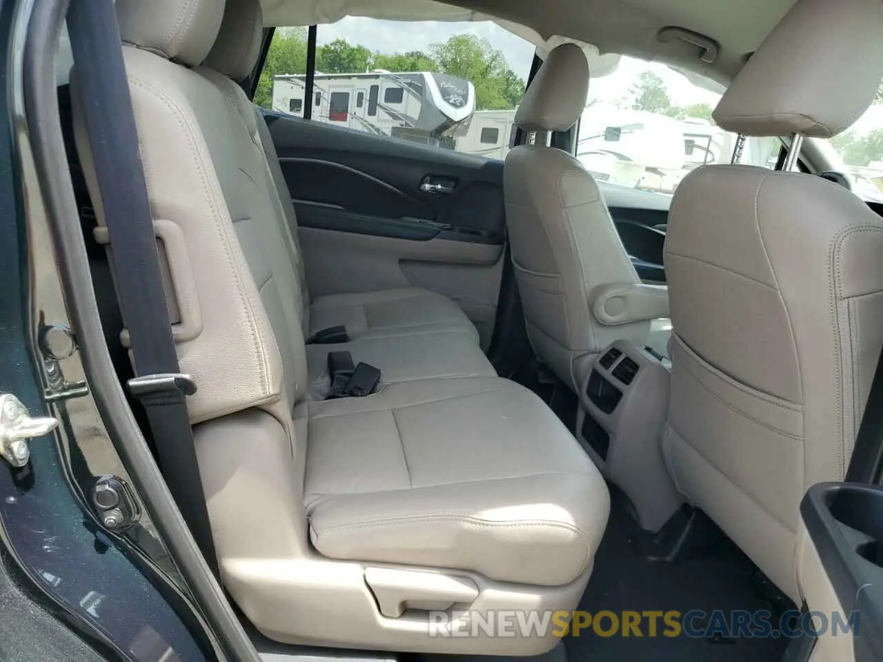 11 fotografías del automóvil dañado 5FNYF5H18KB036230 HONDA PILOT 2019
