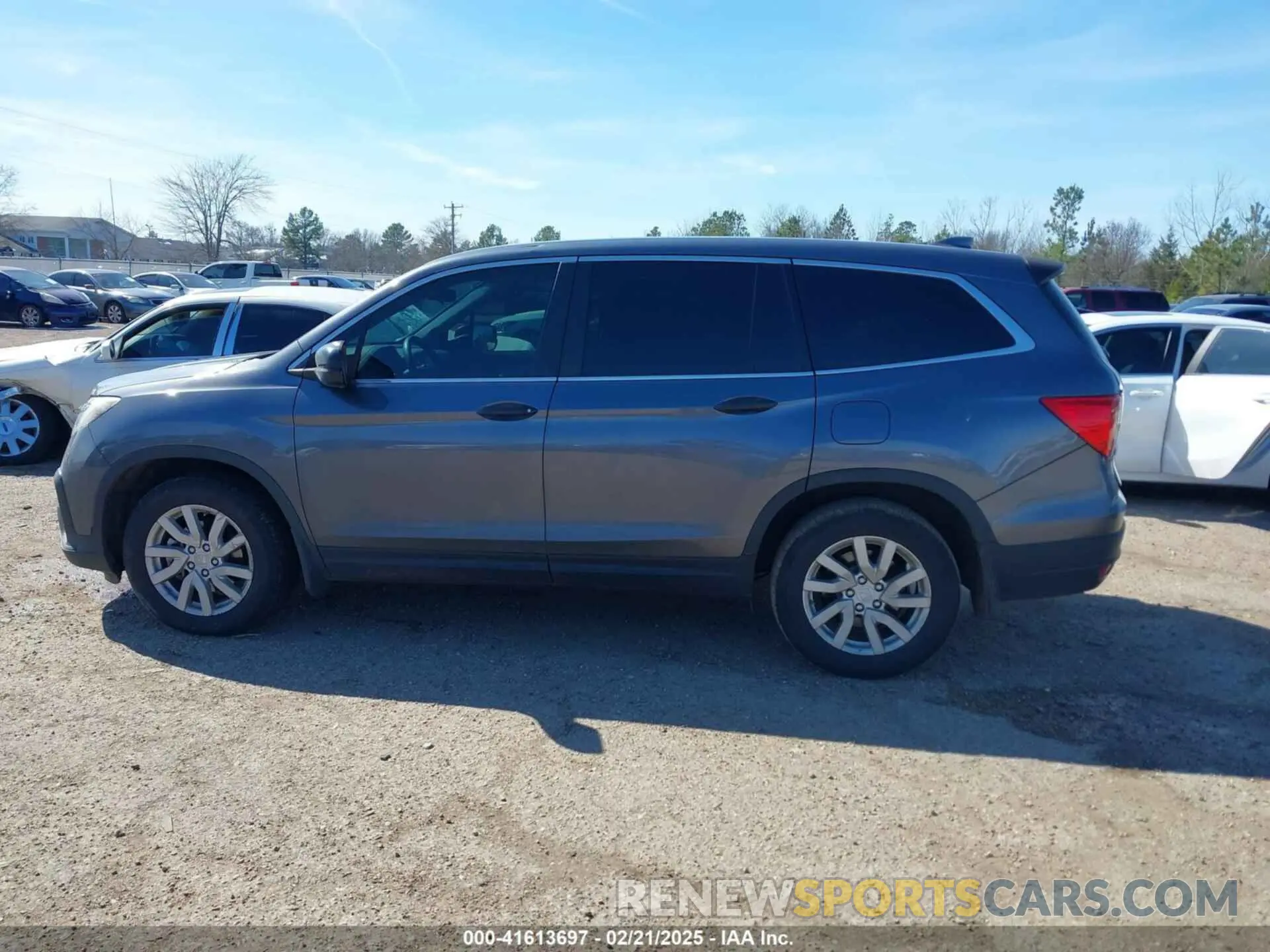14 fotografías del automóvil dañado 5FNYF5H1XKB033524 HONDA PILOT 2019