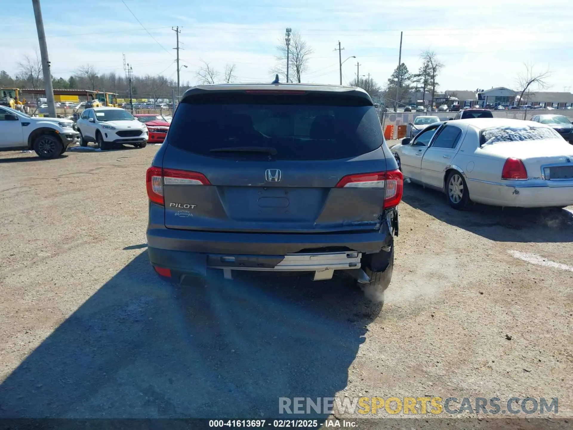 16 fotografías del automóvil dañado 5FNYF5H1XKB033524 HONDA PILOT 2019