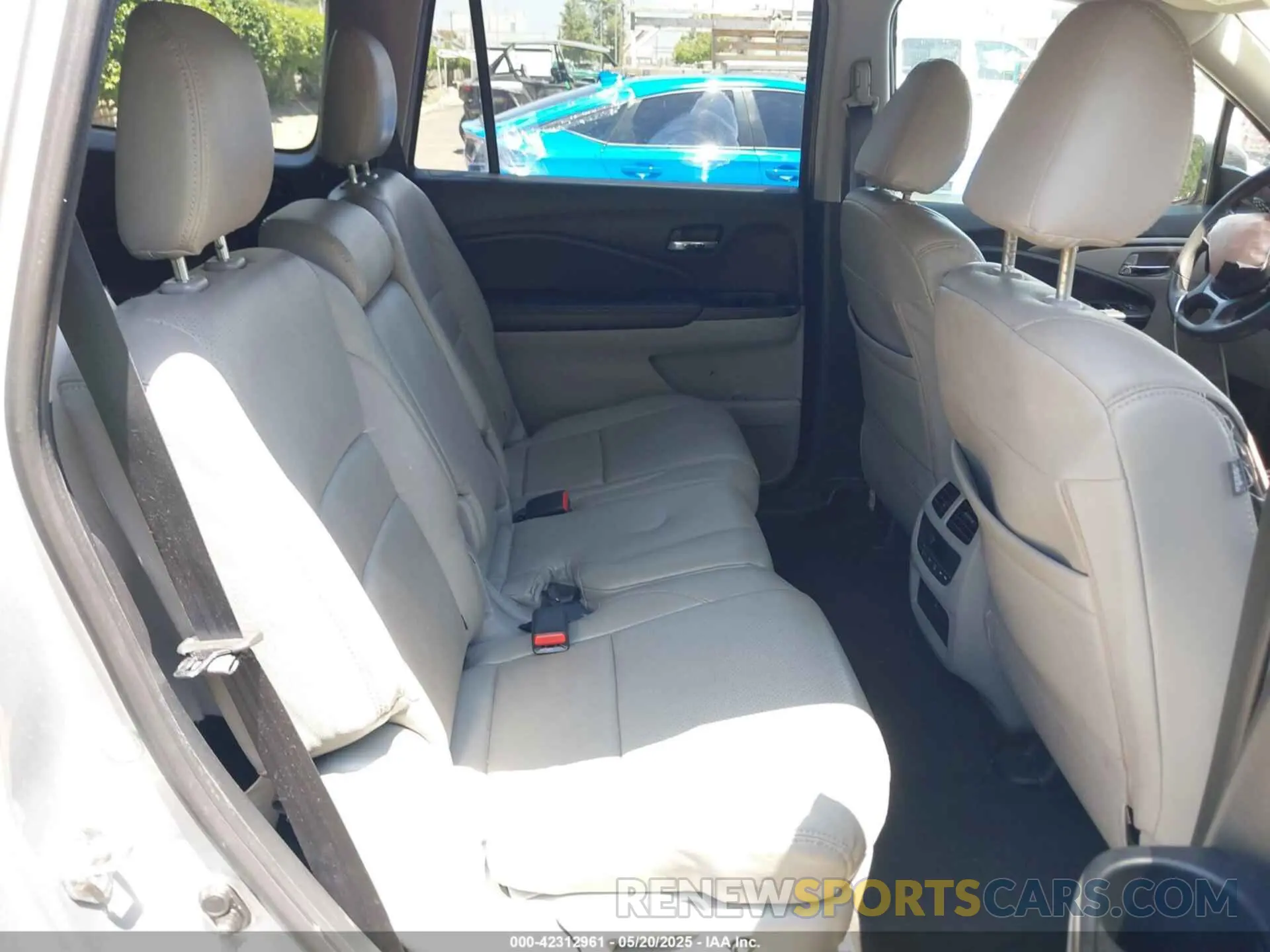 8 fotografías del automóvil dañado 5FNYF5H30KB035591 HONDA PILOT 2019