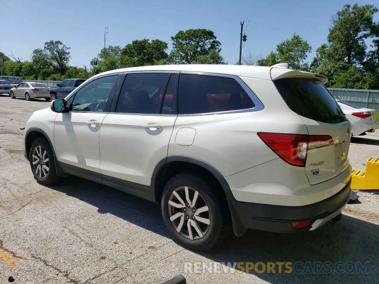 2 fotografías del automóvil dañado 5FNYF5H31KB034580 HONDA PILOT 2019