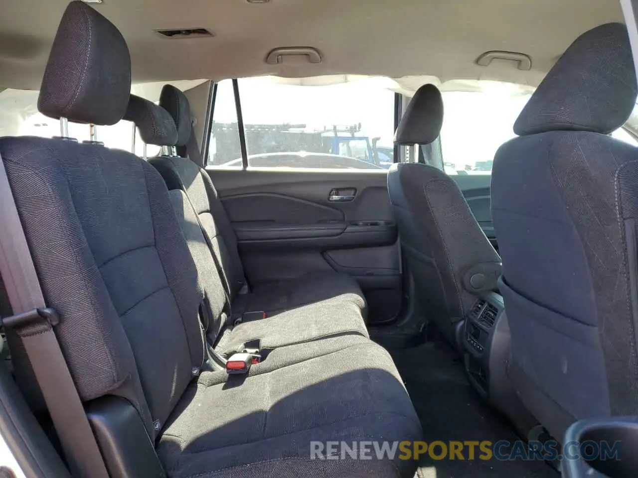 11 fotografías del automóvil dañado 5FNYF5H34KB002772 HONDA PILOT 2019