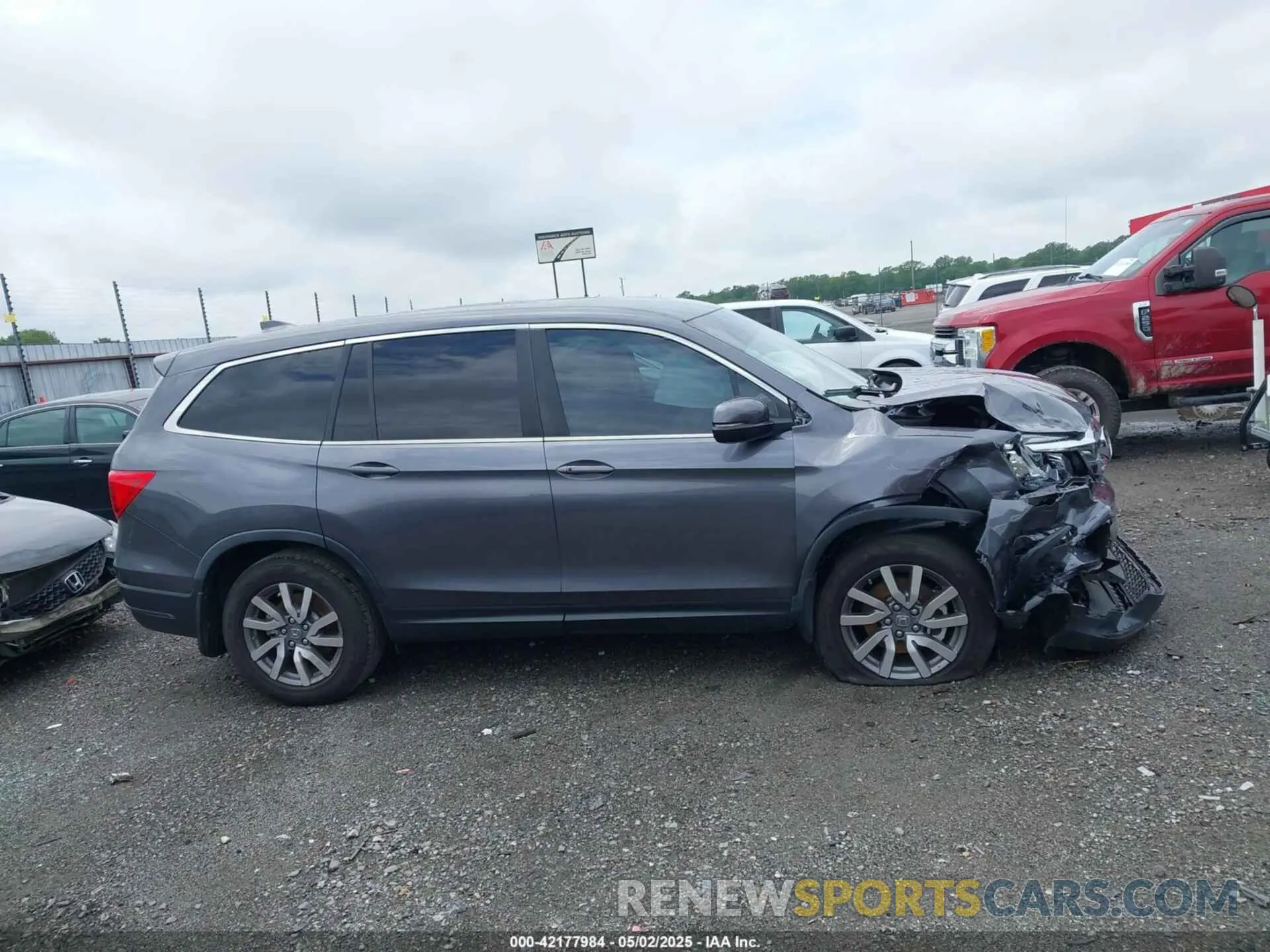 14 fotografías del automóvil dañado 5FNYF5H37KB034499 HONDA PILOT 2019