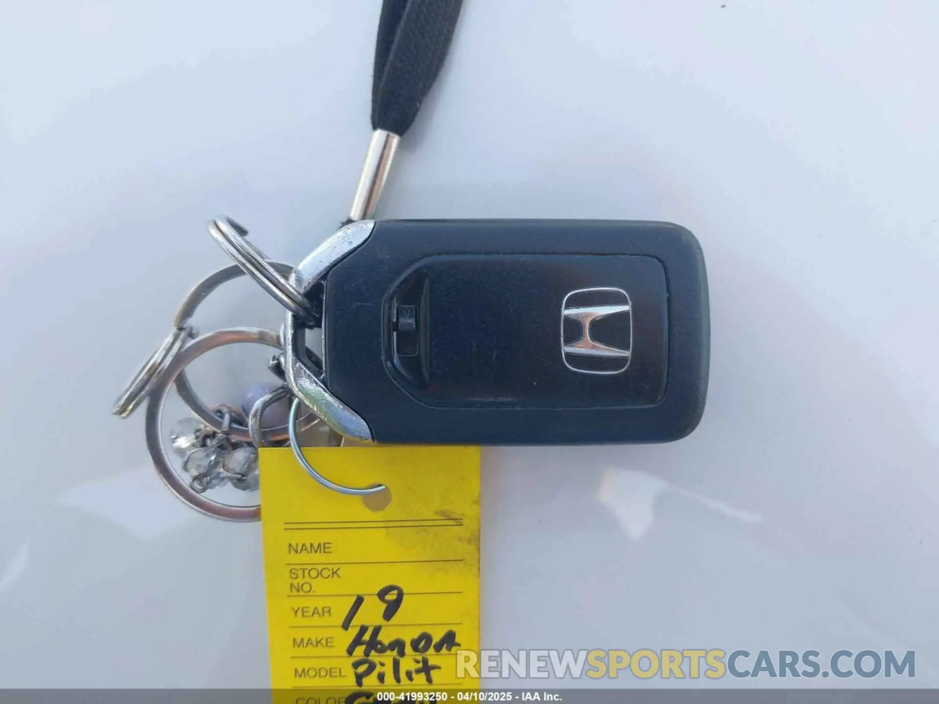11 fotografías del automóvil dañado 5FNYF5H38KB027240 HONDA PILOT 2019