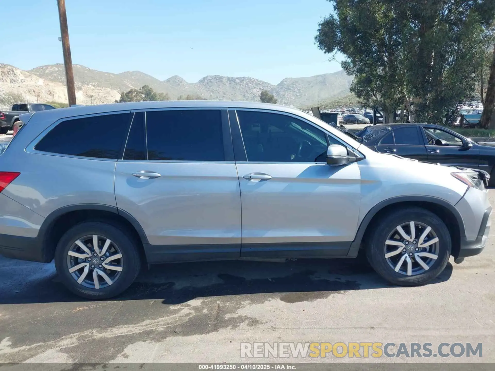 14 fotografías del automóvil dañado 5FNYF5H38KB027240 HONDA PILOT 2019