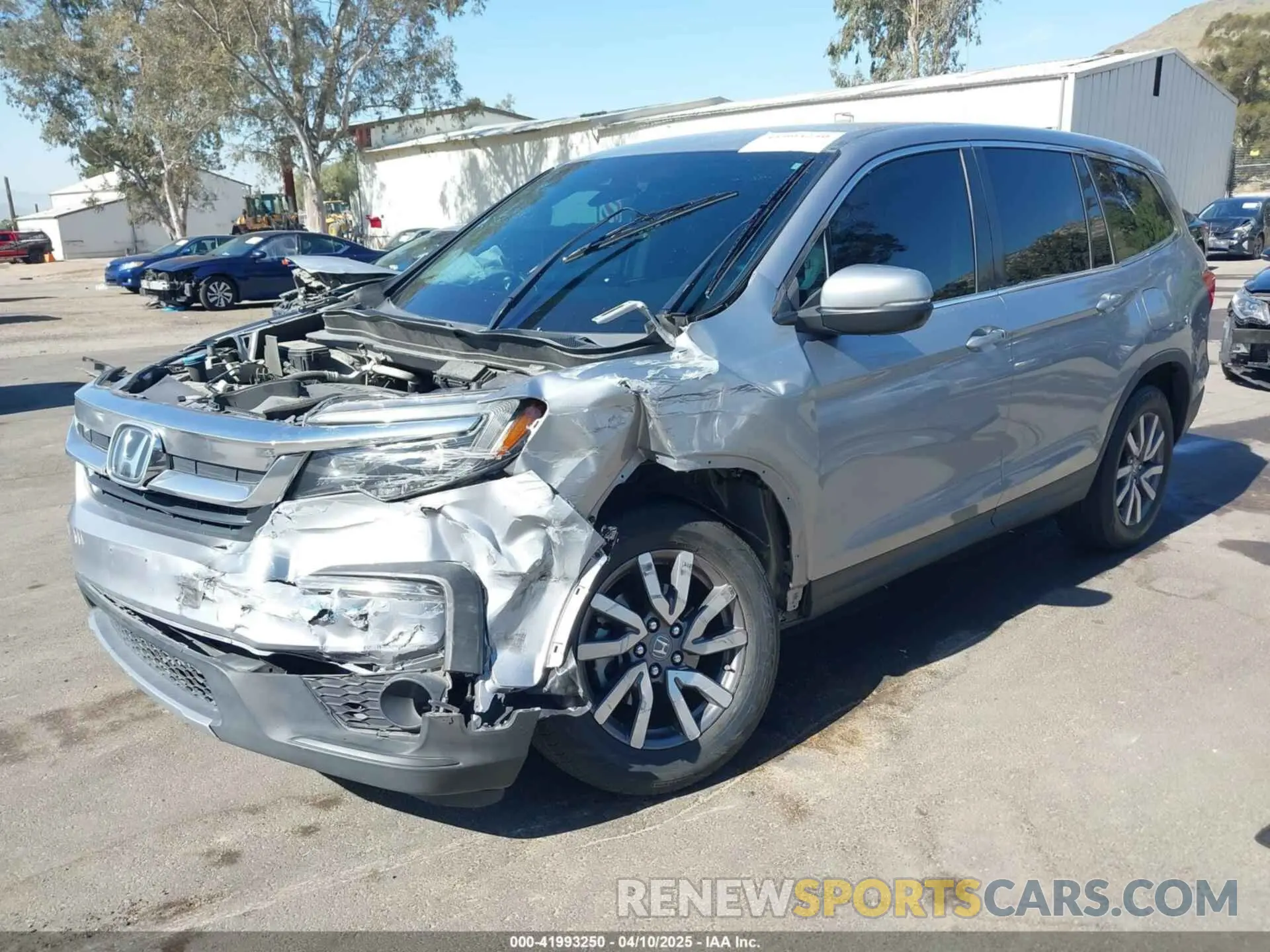 2 fotografías del automóvil dañado 5FNYF5H38KB027240 HONDA PILOT 2019