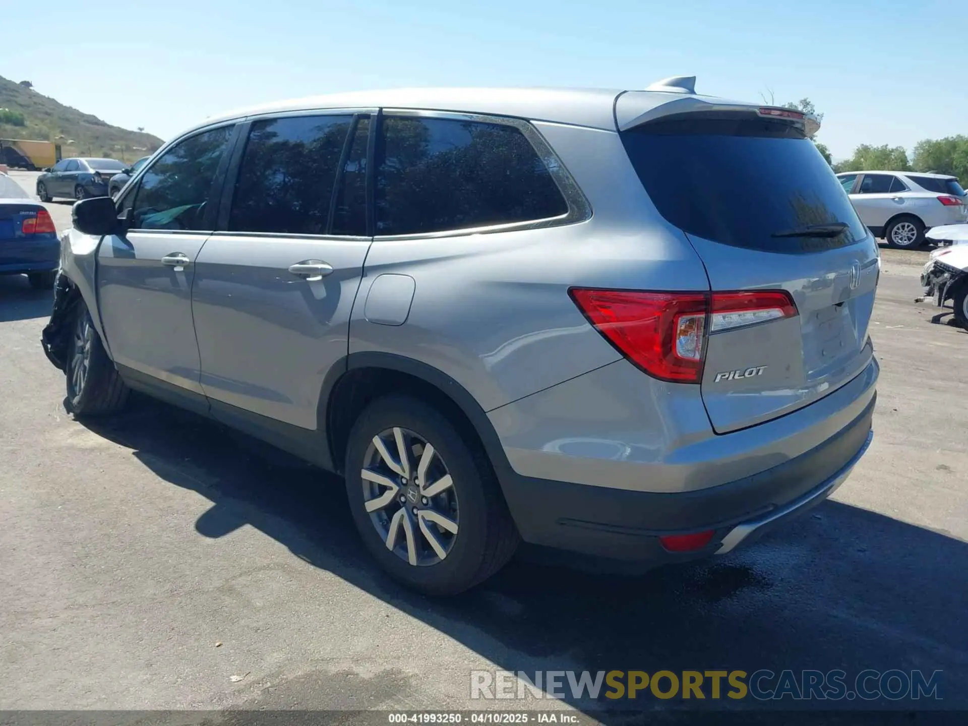 3 fotografías del automóvil dañado 5FNYF5H38KB027240 HONDA PILOT 2019