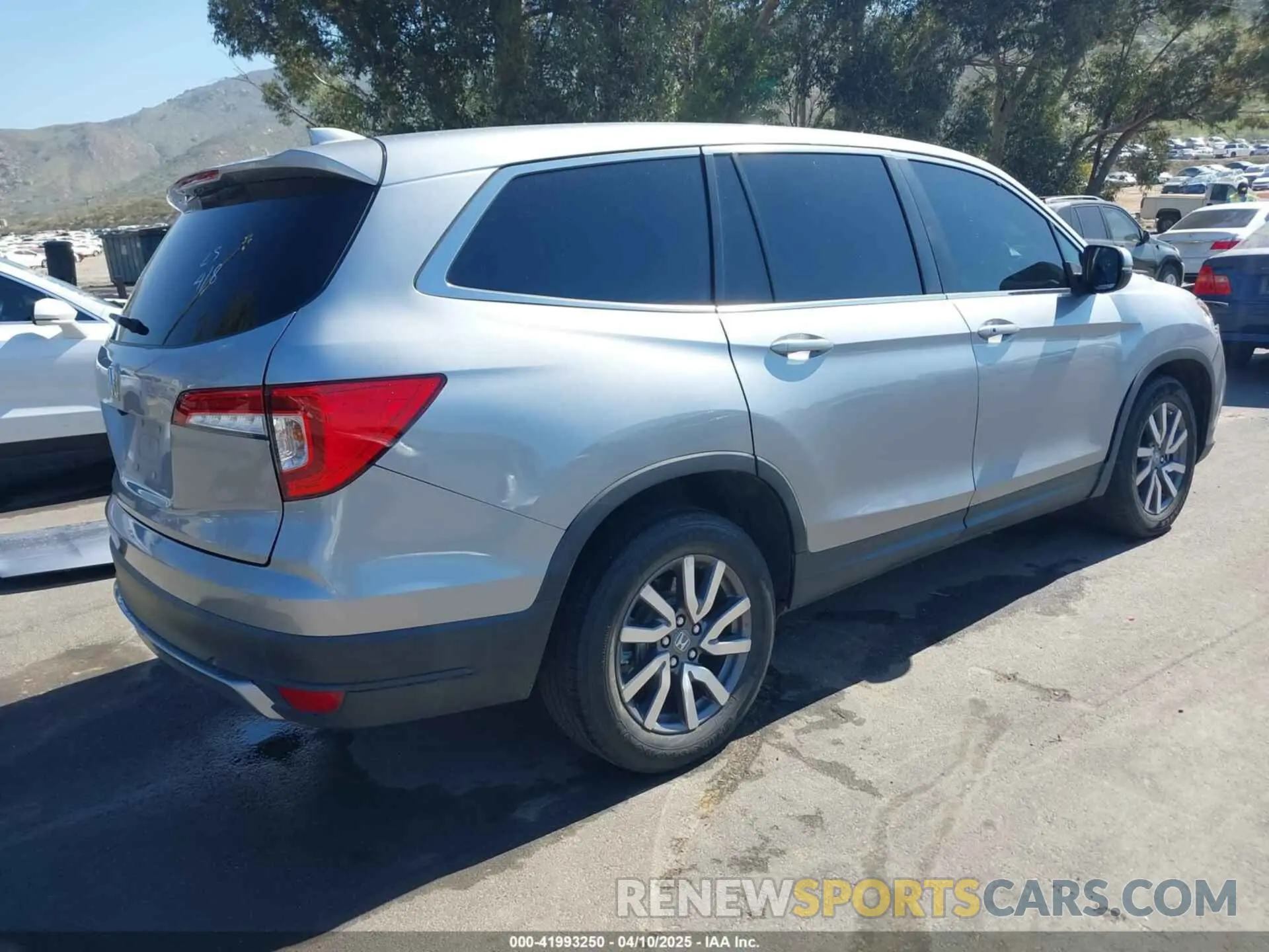 4 fotografías del automóvil dañado 5FNYF5H38KB027240 HONDA PILOT 2019
