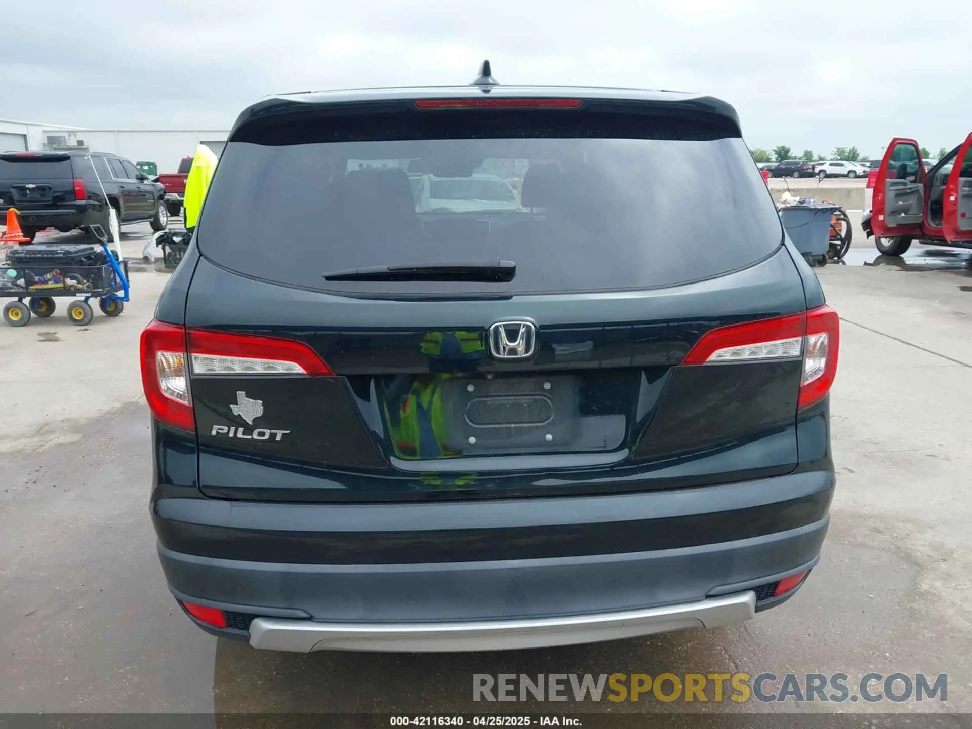 17 fotografías del automóvil dañado 5FNYF5H44KB033562 HONDA PILOT 2019