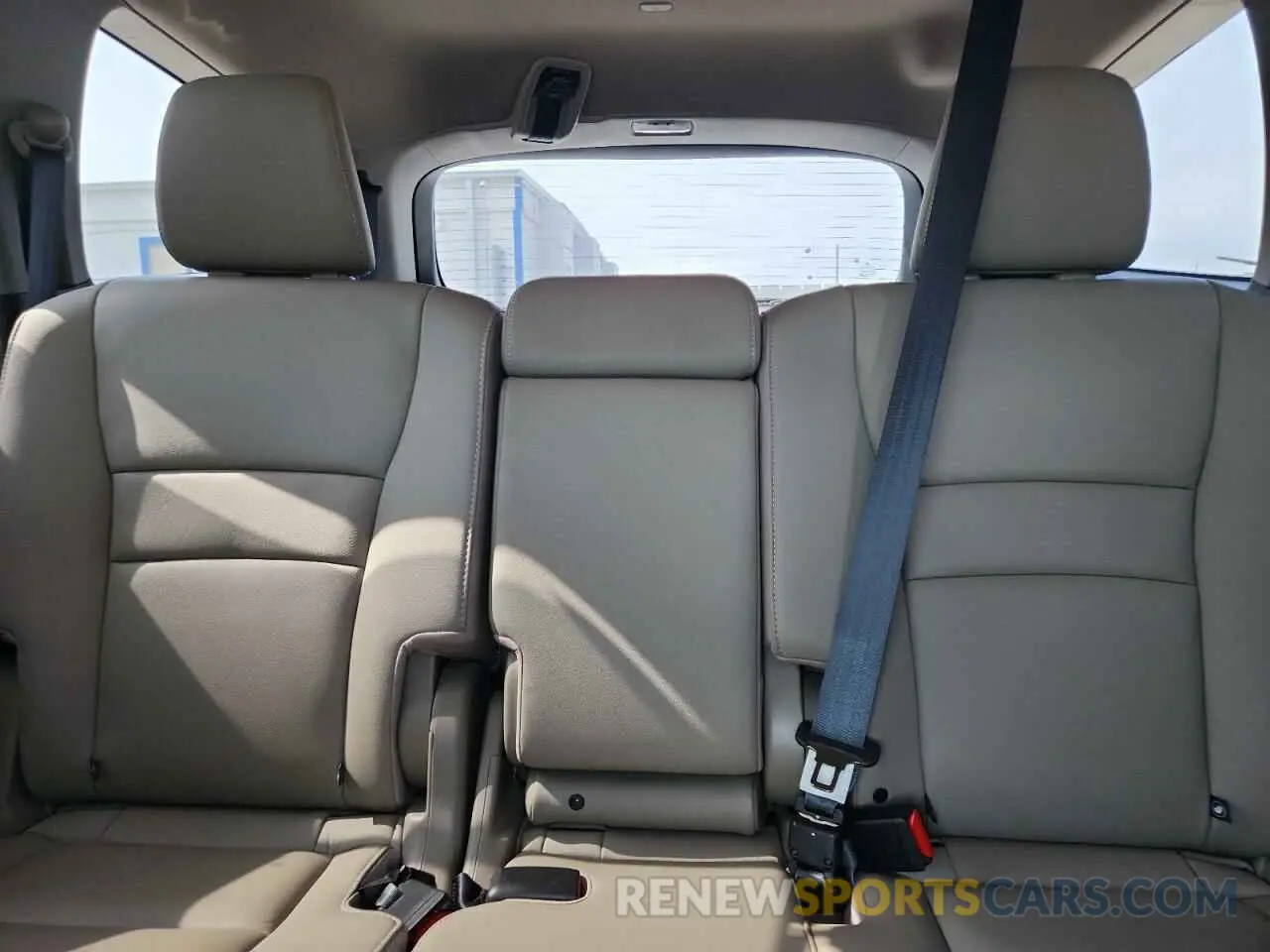 10 fotografías del automóvil dañado 5FNYF5H50KB031896 HONDA PILOT 2019