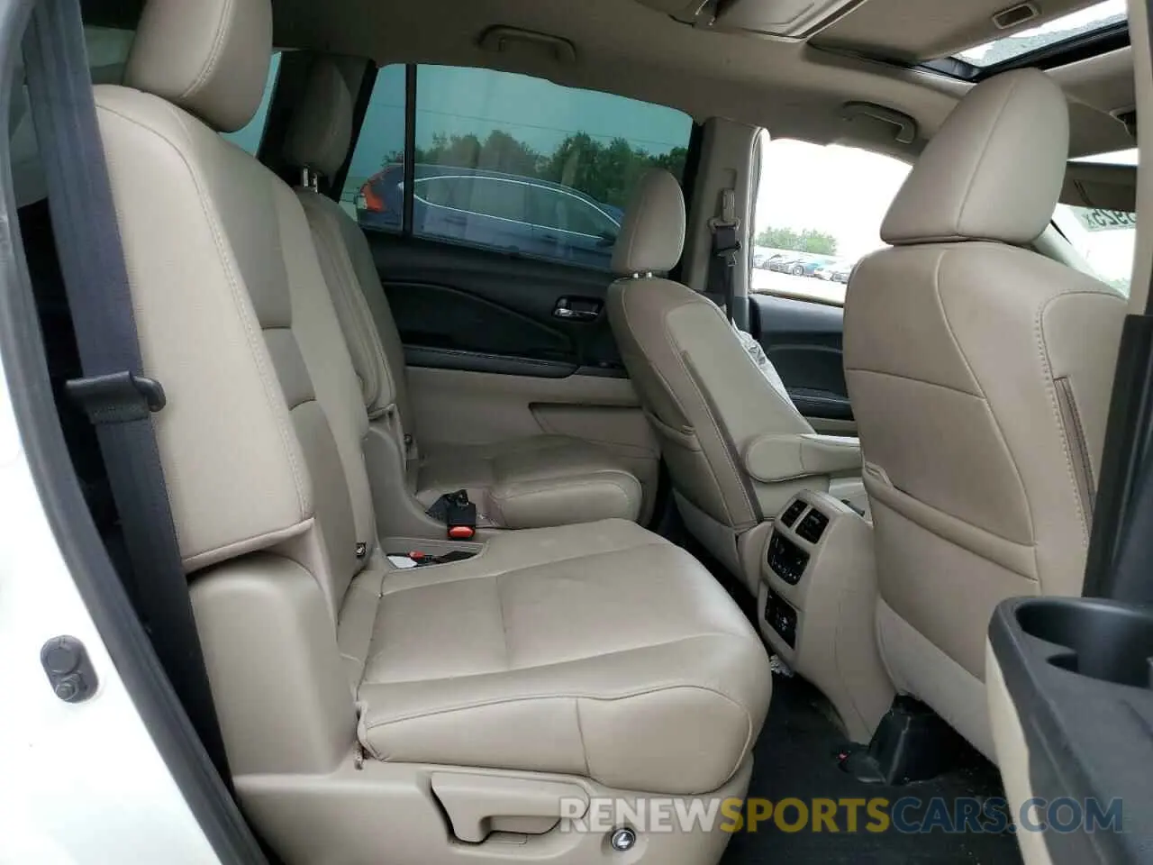 11 fotografías del automóvil dañado 5FNYF5H66KB017431 HONDA PILOT 2019