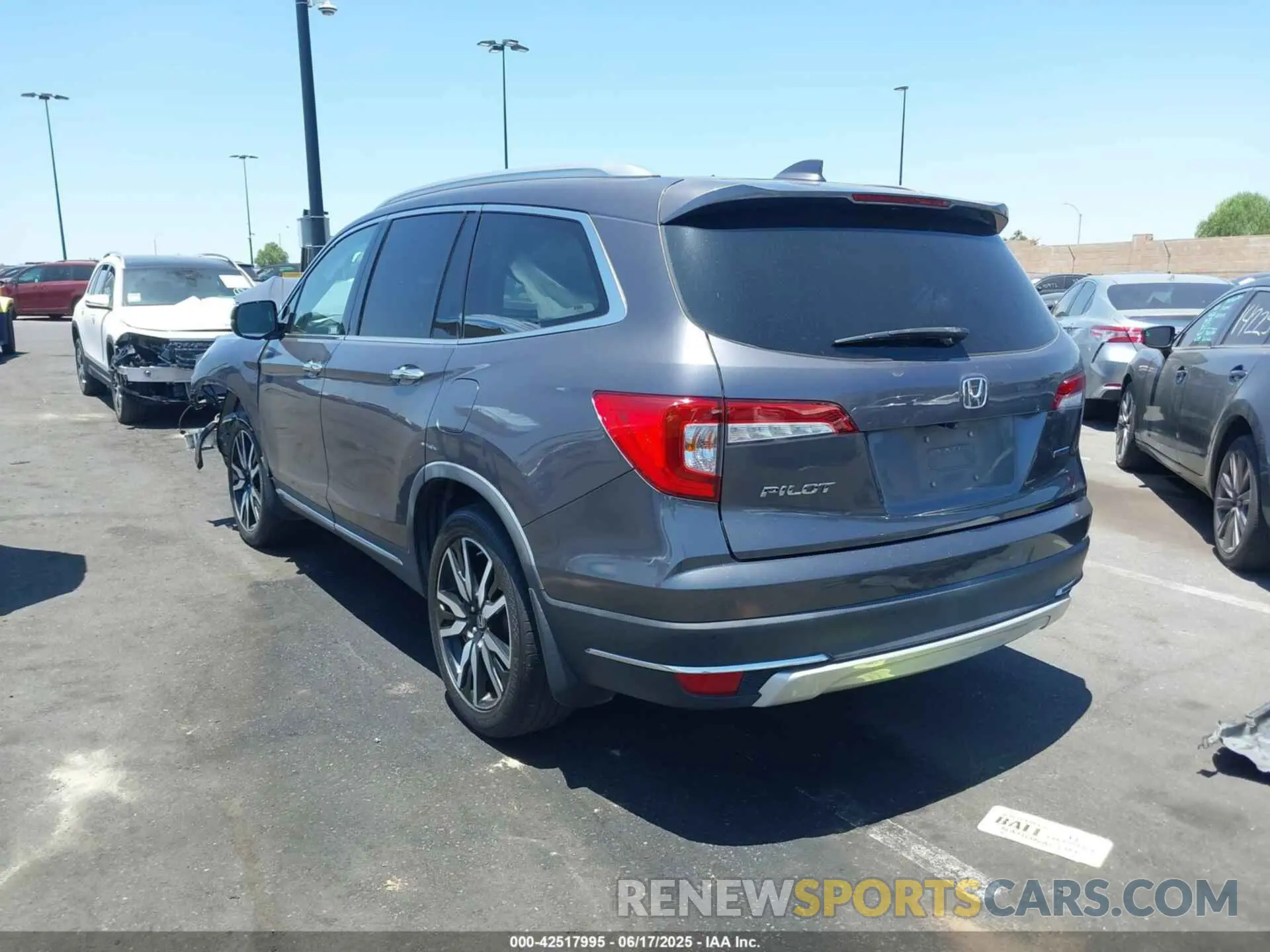 14 fotografías del automóvil dañado 5FNYF5H68KB002509 HONDA PILOT 2019