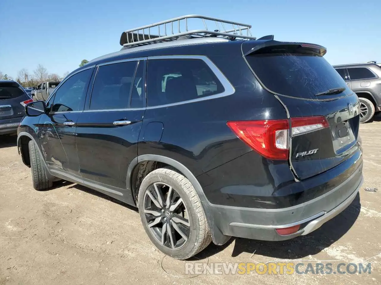 2 fotografías del automóvil dañado 5FNYF5H69KB019903 HONDA PILOT 2019