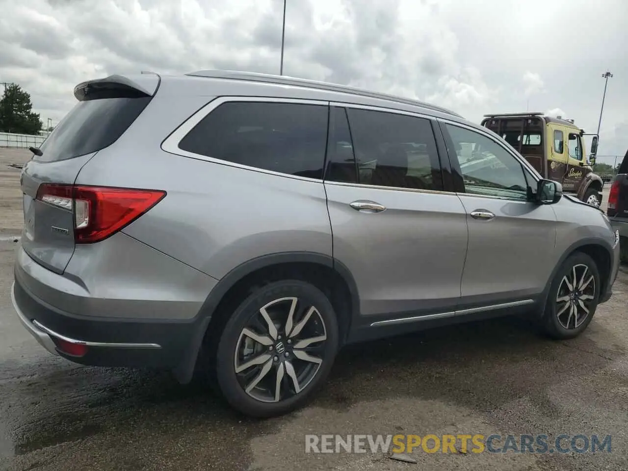 3 fotografías del automóvil dañado 5FNYF5H91KB033661 HONDA PILOT 2019