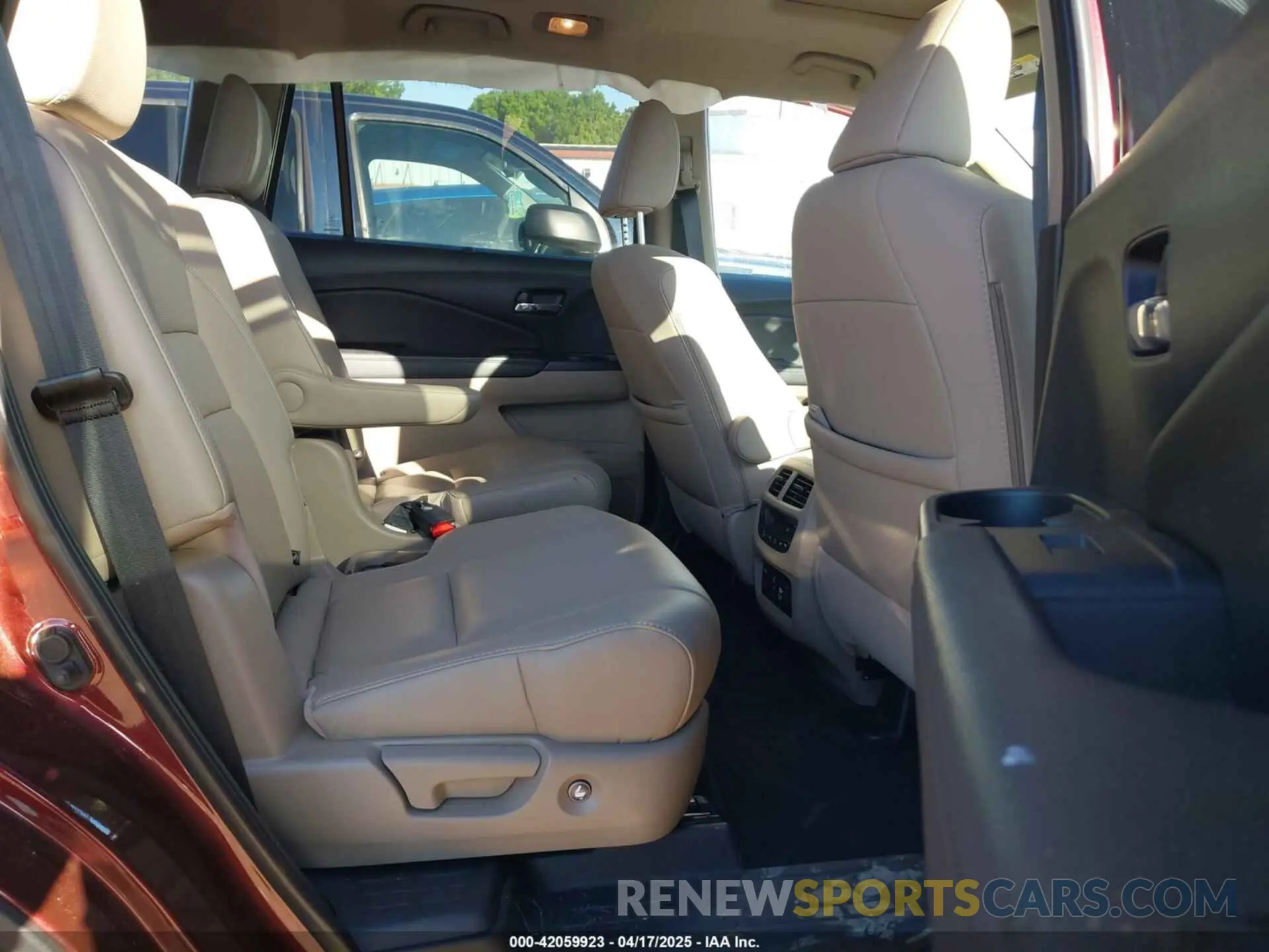 8 fotografías del automóvil dañado 5FNYF6H00KB067307 HONDA PILOT 2019