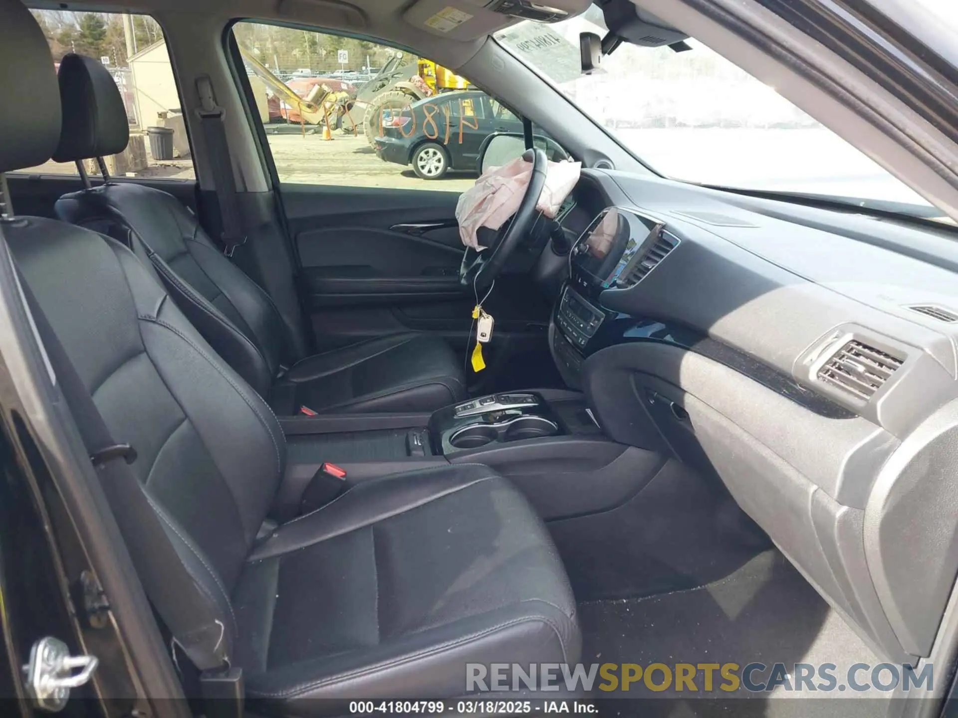 5 fotografías del automóvil dañado 5FNYF6H02KB005956 HONDA PILOT 2019
