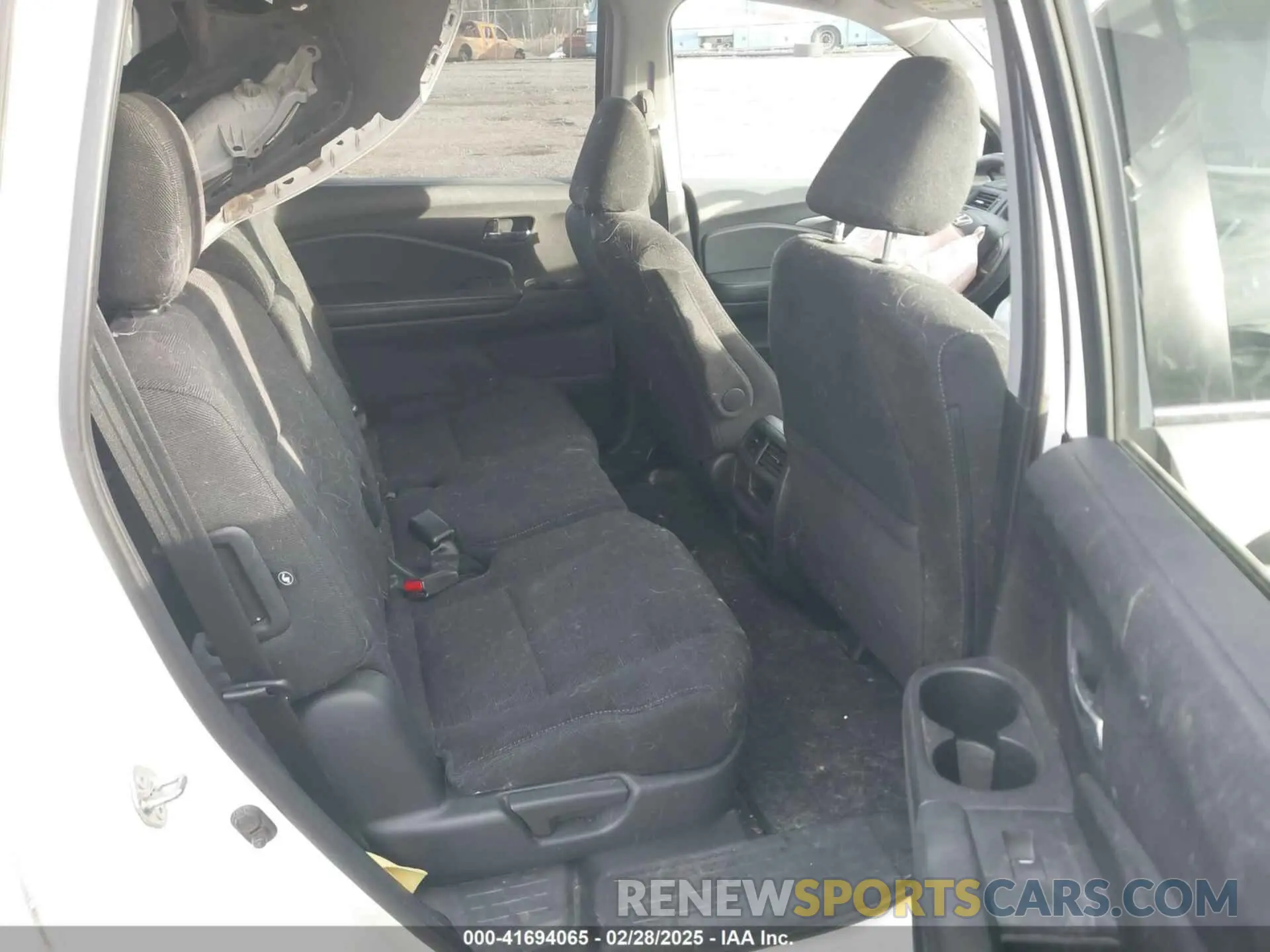 8 fotografías del automóvil dañado 5FNYF6H18KB014802 HONDA PILOT 2019