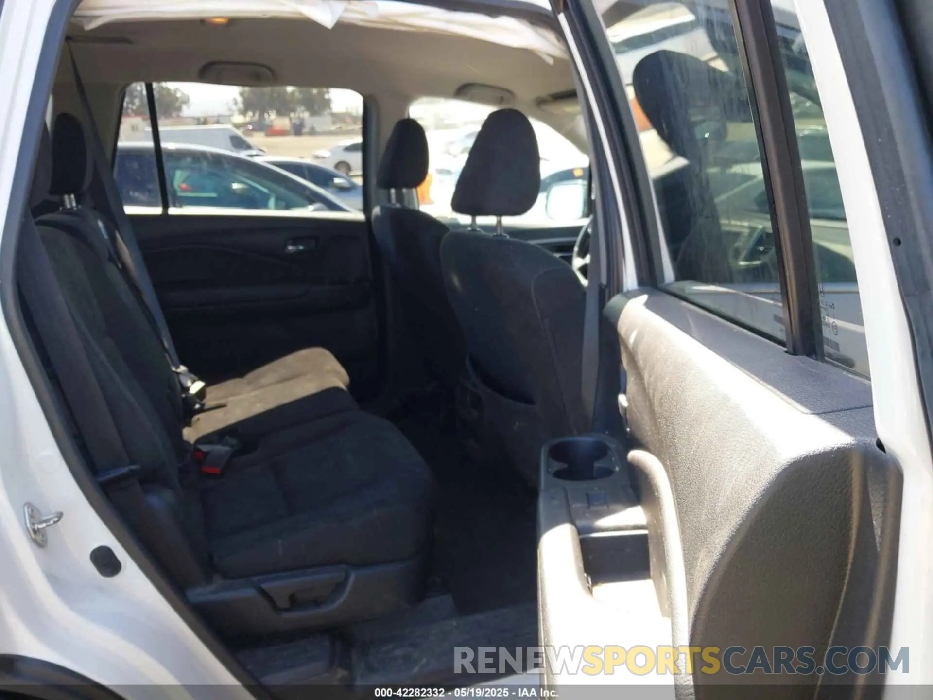 8 fotografías del automóvil dañado 5FNYF6H18KB062784 HONDA PILOT 2019