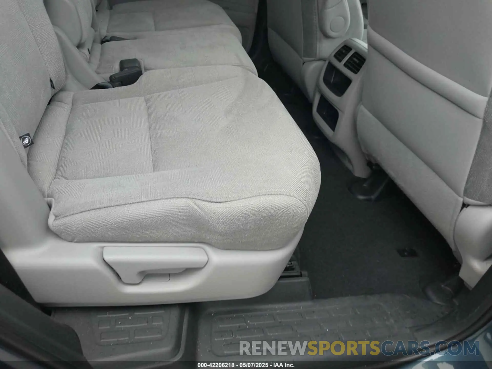 8 fotografías del automóvil dañado 5FNYF6H19KB082025 HONDA PILOT 2019