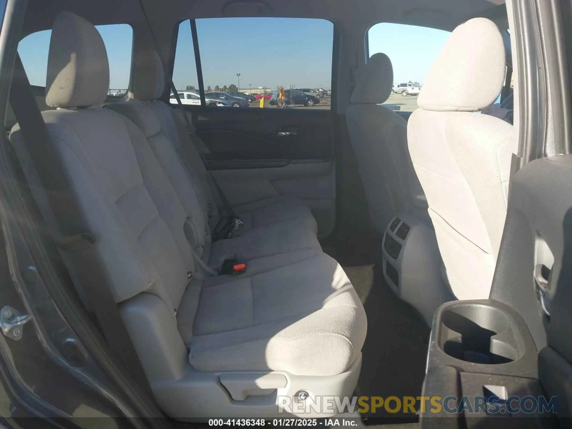 8 fotografías del automóvil dañado 5FNYF6H34KB031257 HONDA PILOT 2019