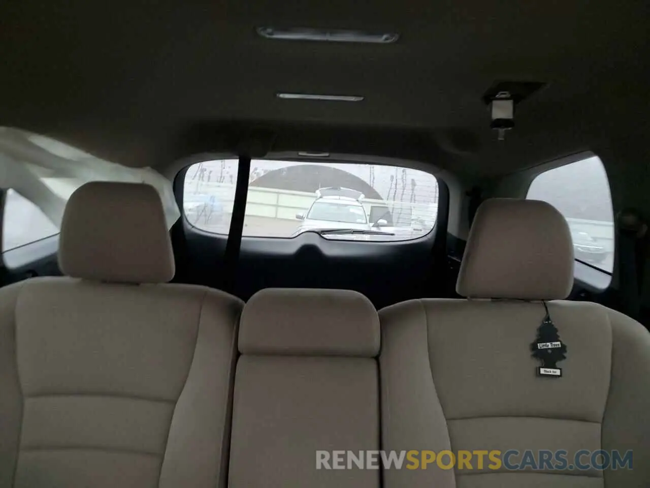 10 fotografías del automóvil dañado 5FNYF6H38KB066240 HONDA PILOT 2019