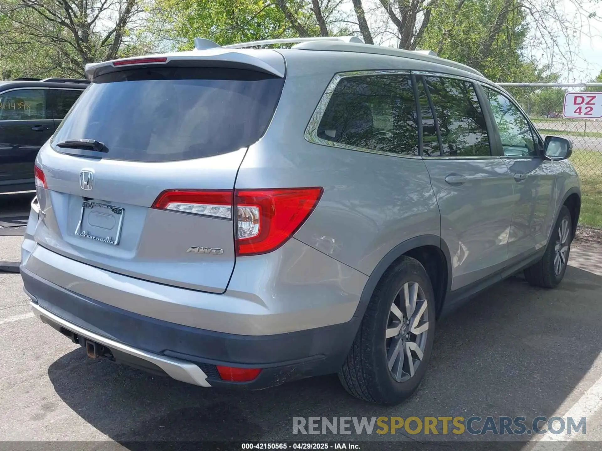 4 fotografías del automóvil dañado 5FNYF6H3XKB093231 HONDA PILOT 2019
