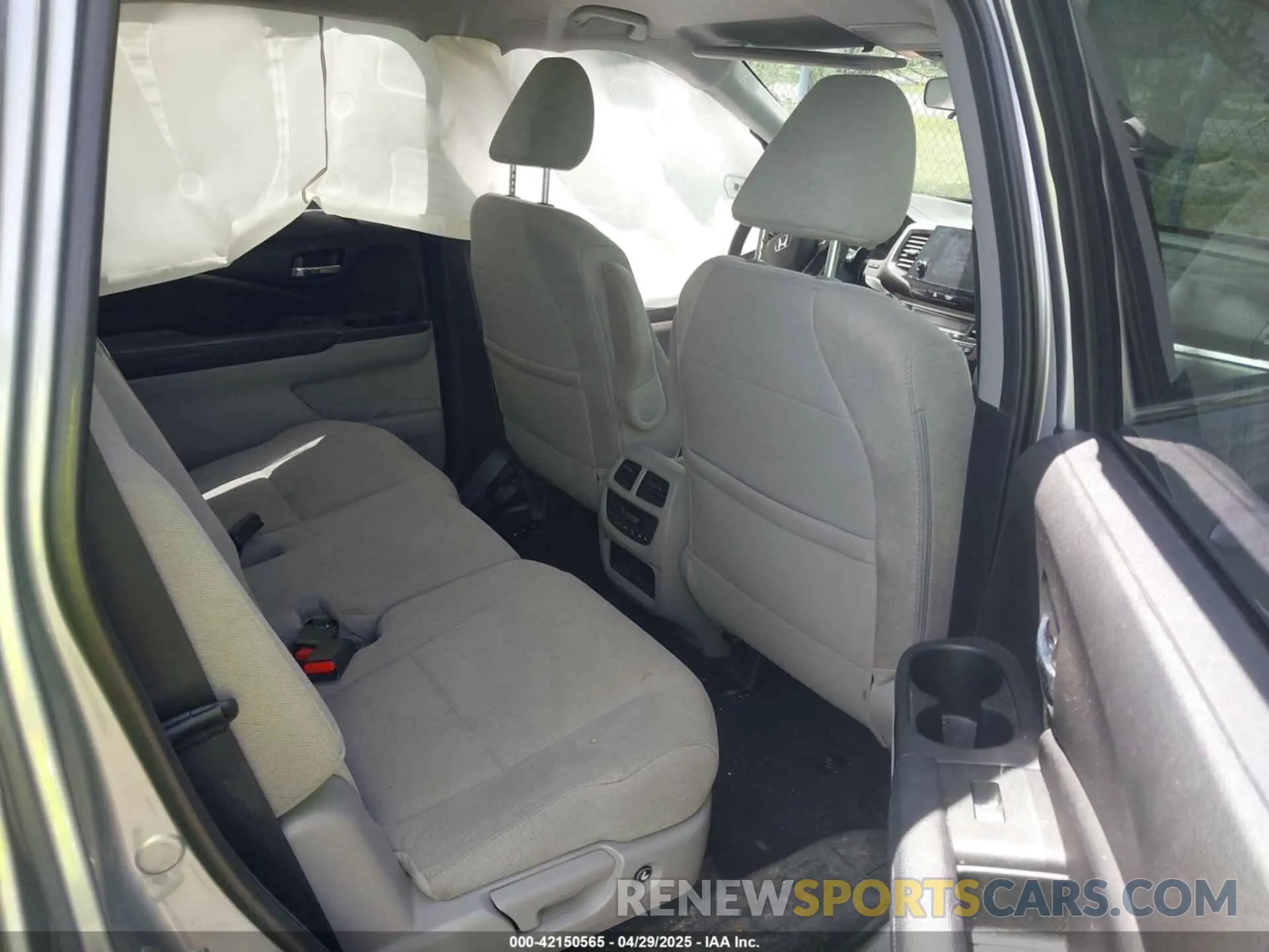 8 fotografías del automóvil dañado 5FNYF6H3XKB093231 HONDA PILOT 2019