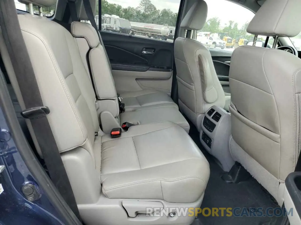 11 fotografías del automóvil dañado 5FNYF6H47KB017958 HONDA PILOT 2019