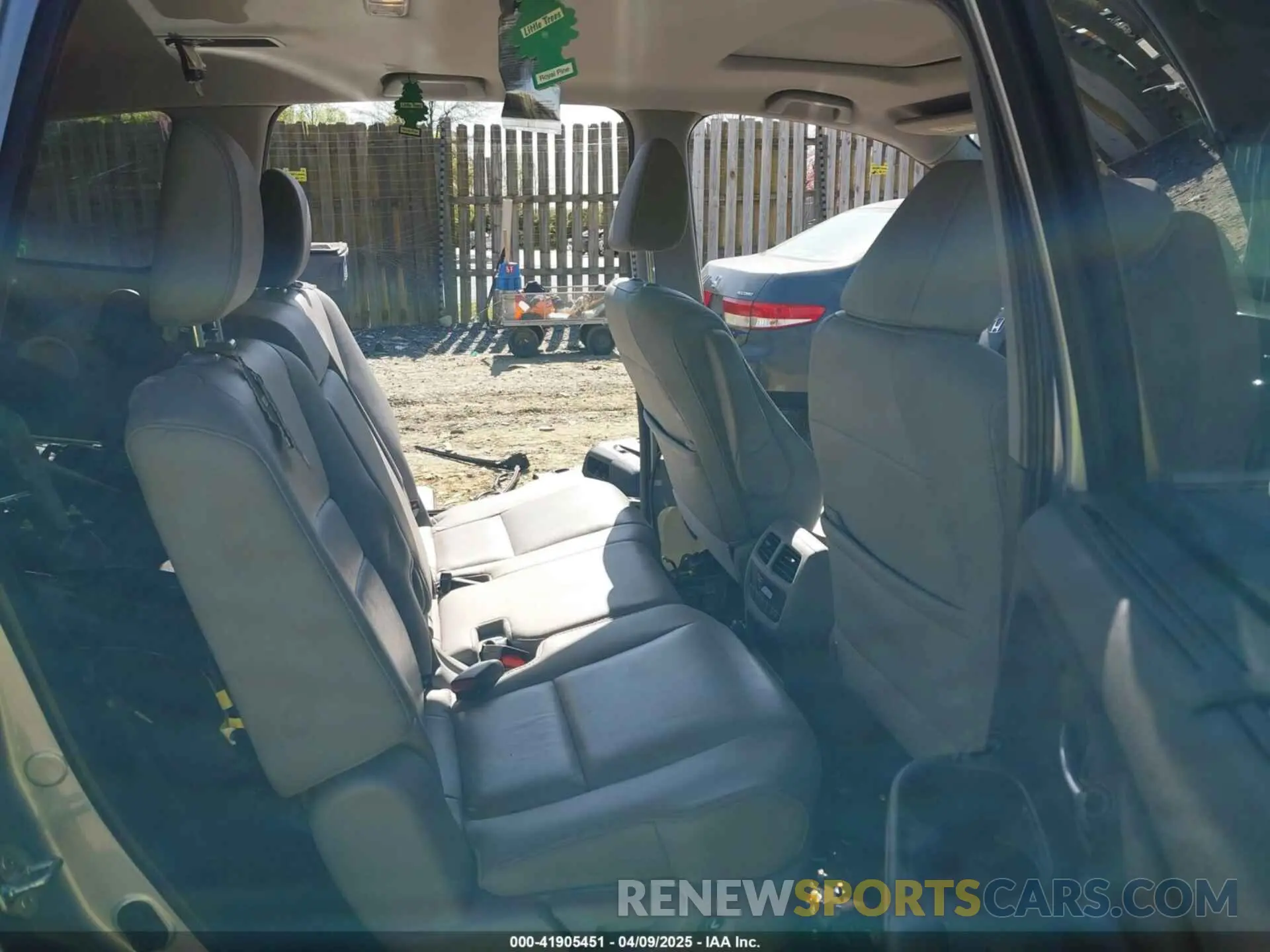 8 fotografías del automóvil dañado 5FNYF6H51KB093099 HONDA PILOT 2019