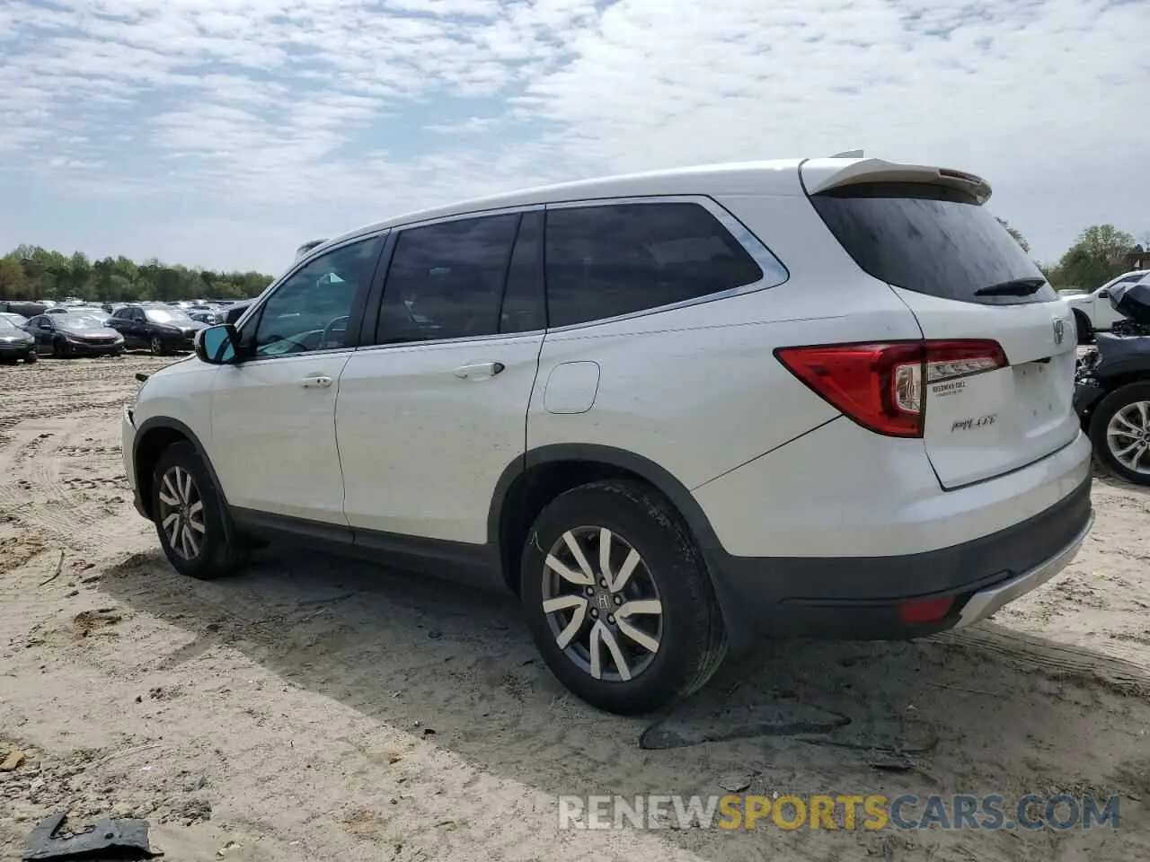 2 fotografías del automóvil dañado 5FNYF6H52KB002244 HONDA PILOT 2019