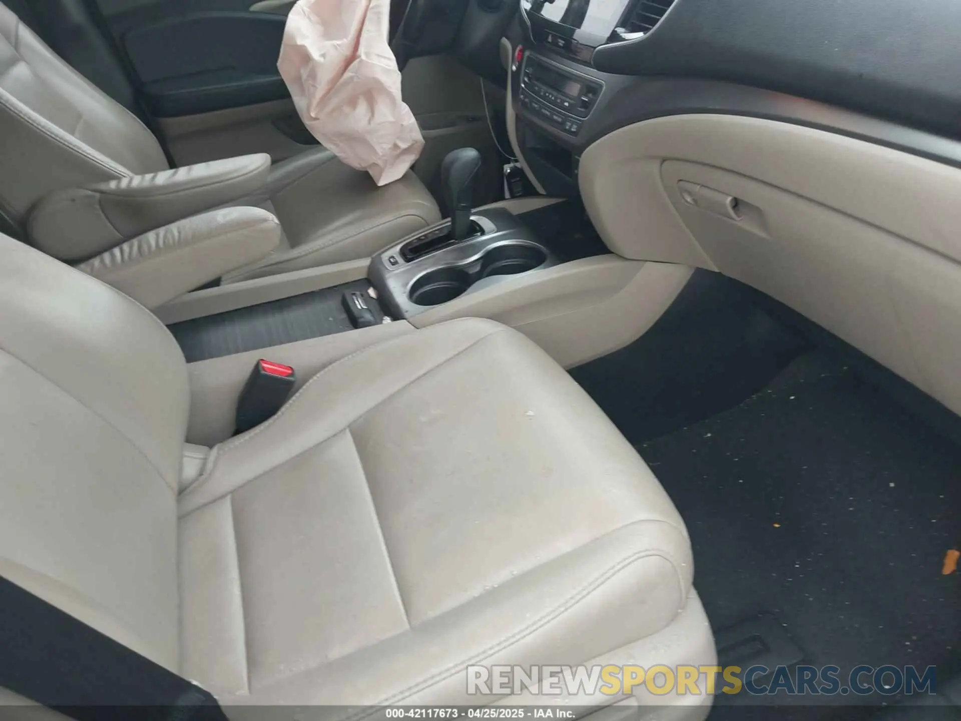 5 fotografías del automóvil dañado 5FNYF6H52KB025930 HONDA PILOT 2019