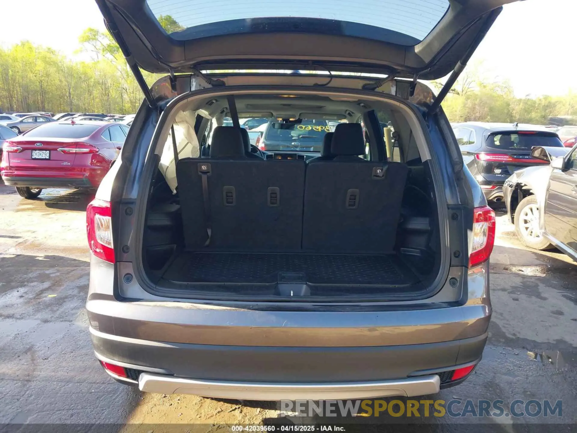 18 fotografías del automóvil dañado 5FNYF6H54KB038176 HONDA PILOT 2019