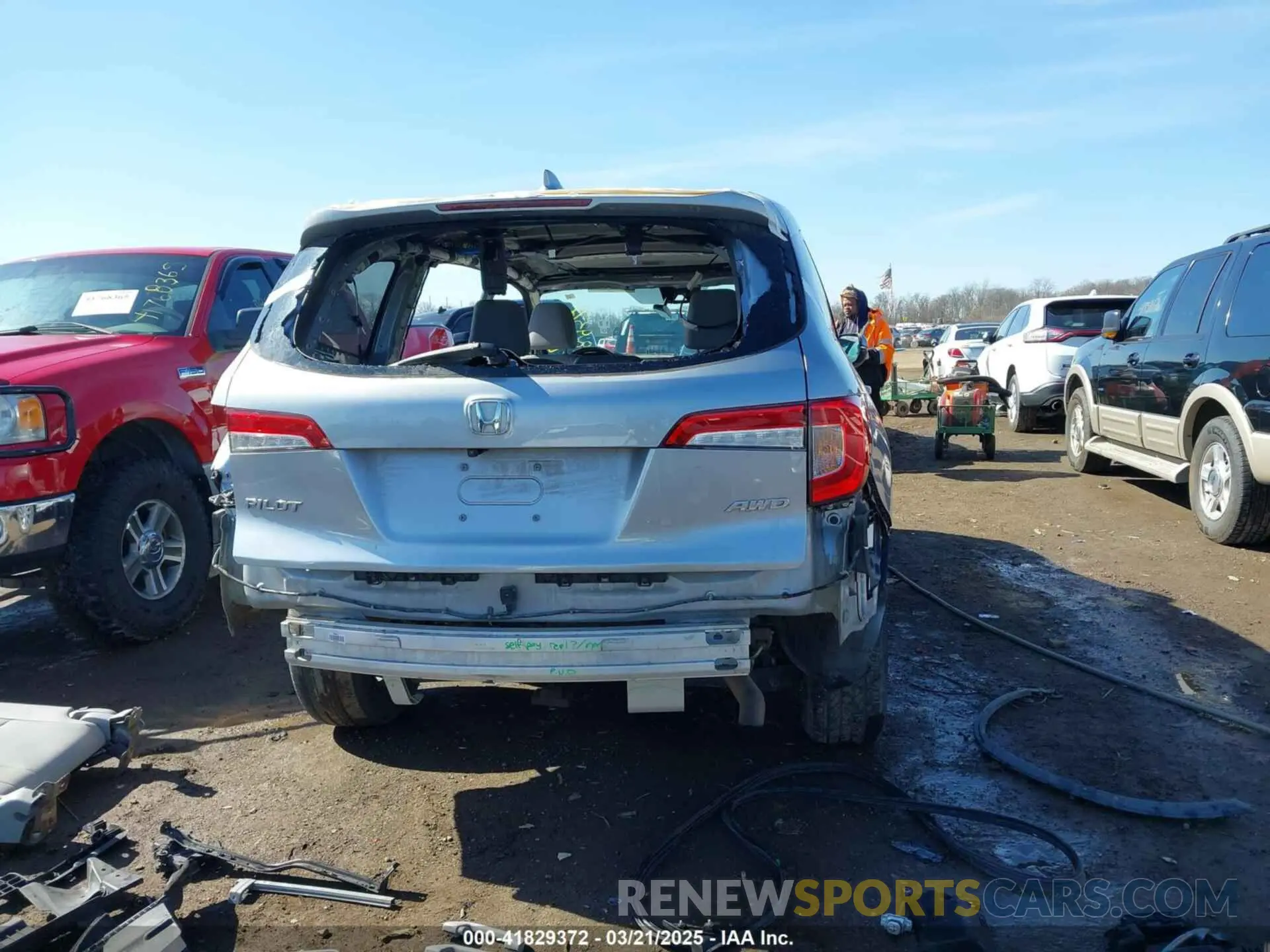 17 fotografías del automóvil dañado 5FNYF6H56KB091932 HONDA PILOT 2019