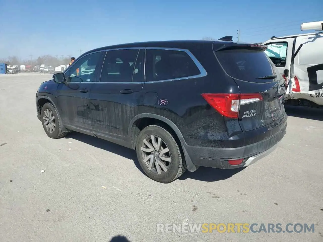 2 fotografías del automóvil dañado 5FNYF6H56KB101102 HONDA PILOT 2019