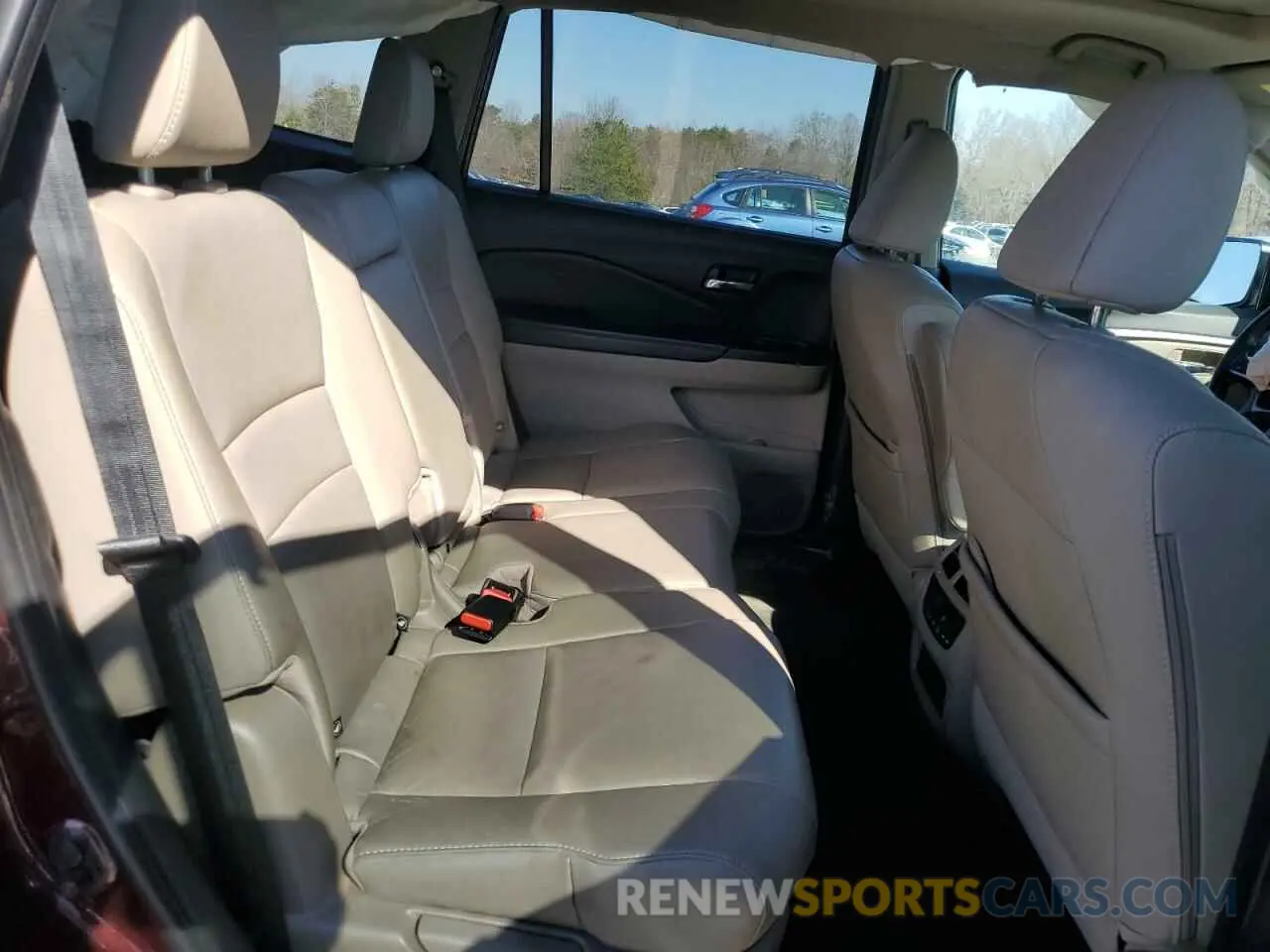 12 fotografías del automóvil dañado 5FNYF6H5XKB022368 HONDA PILOT 2019