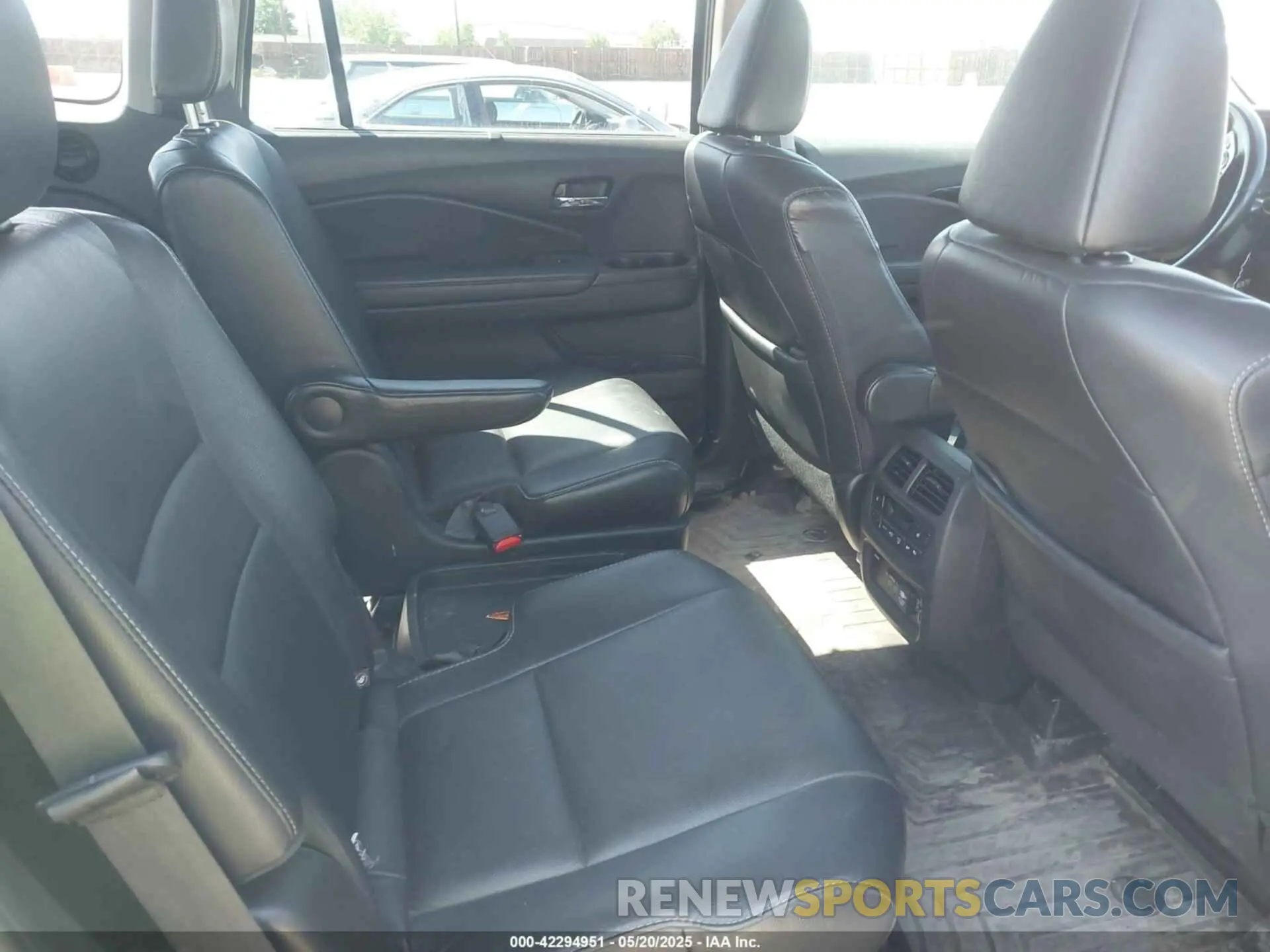 8 fotografías del automóvil dañado 5FNYF6H63KB046486 HONDA PILOT 2019