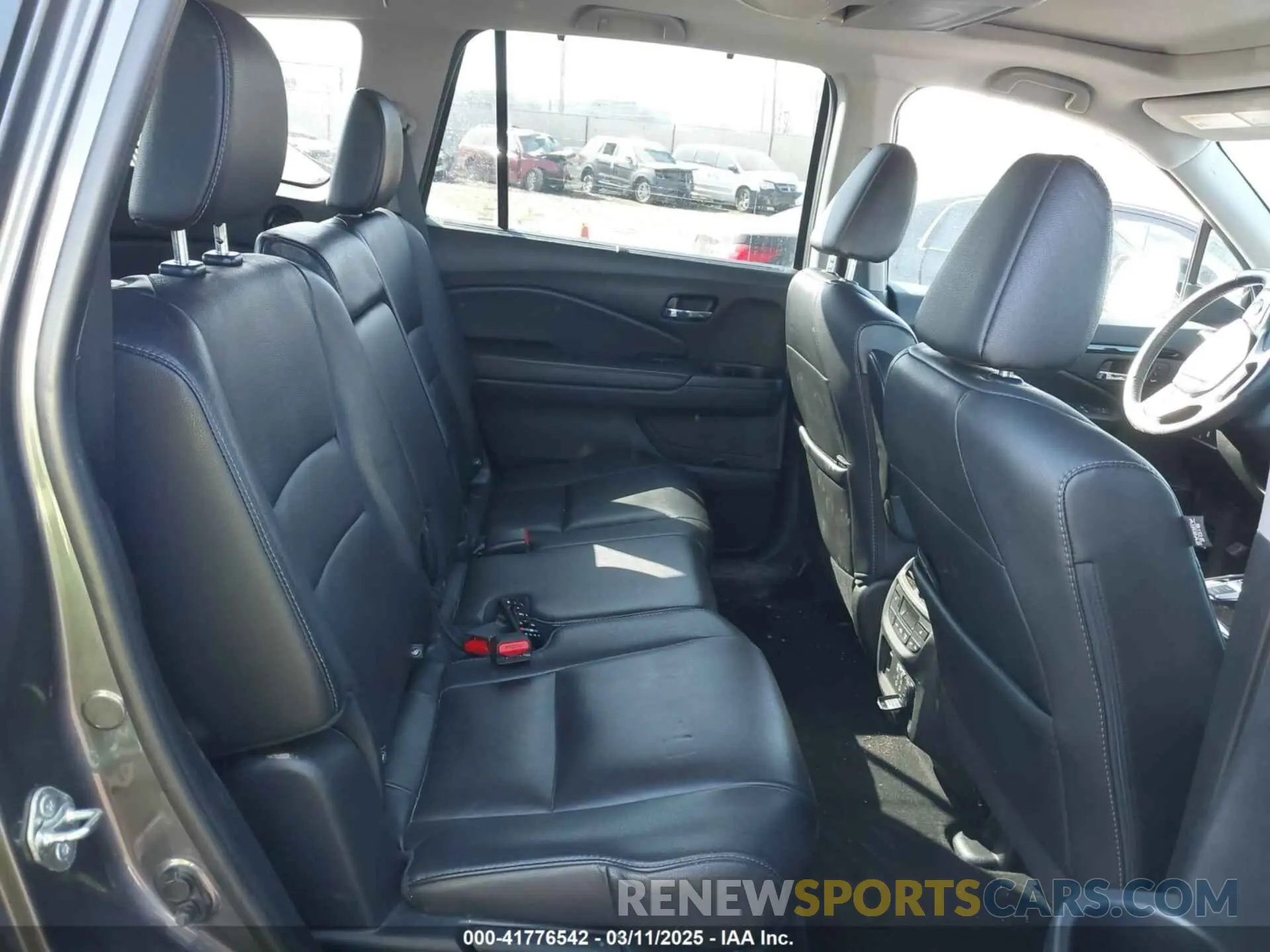 8 fotografías del automóvil dañado 5FNYF6H99KB016869 HONDA PILOT 2019