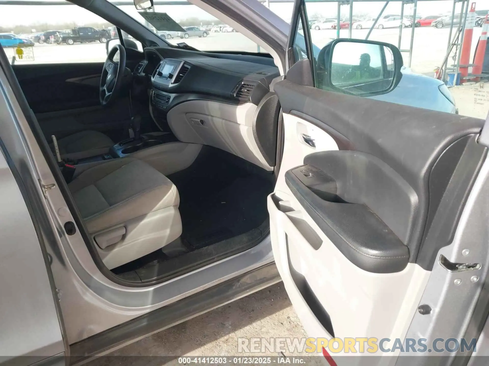 5 fotografías del automóvil dañado 5FNYF5H14LB007874 HONDA PILOT 2020