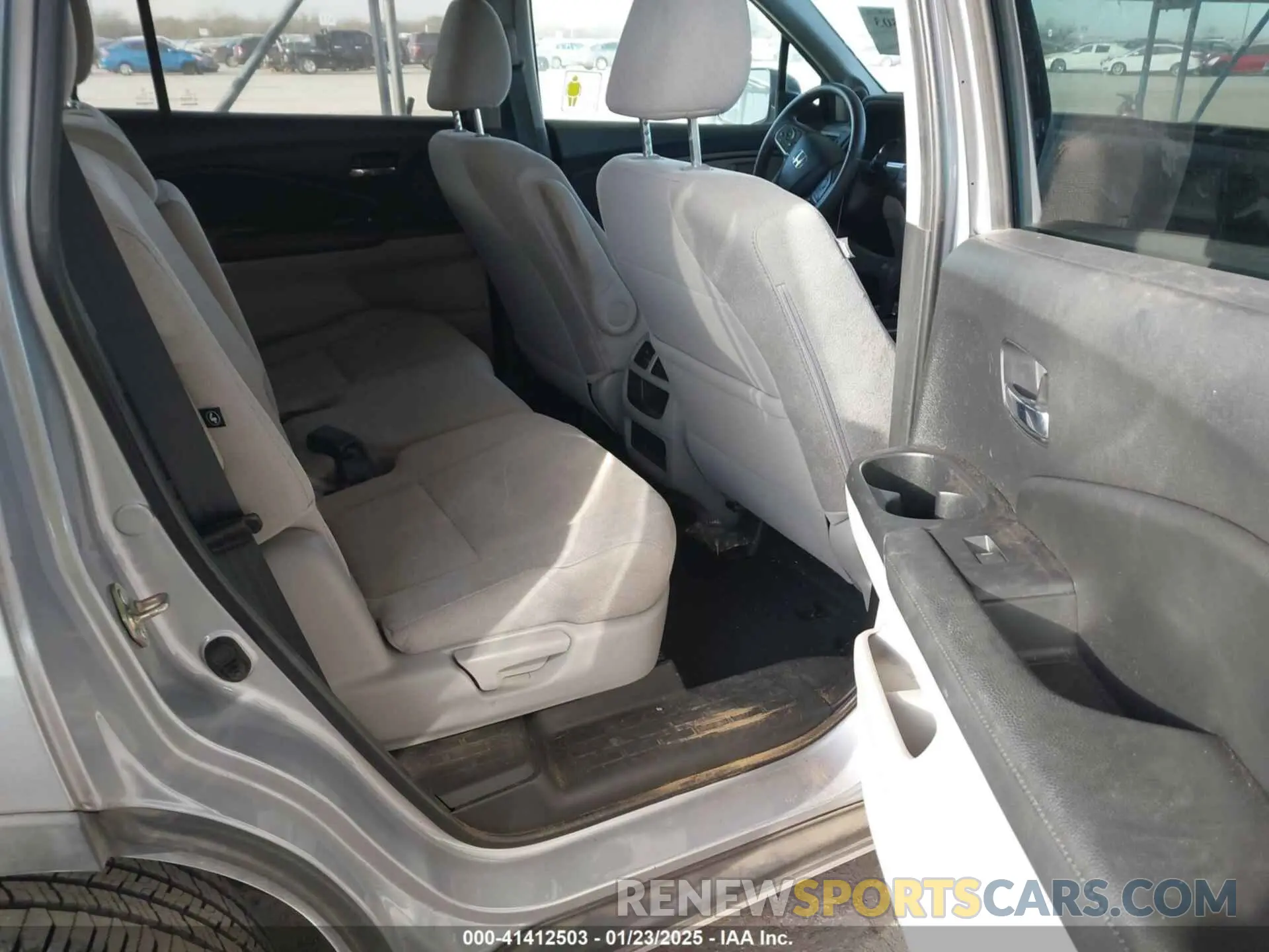 8 fotografías del automóvil dañado 5FNYF5H14LB007874 HONDA PILOT 2020