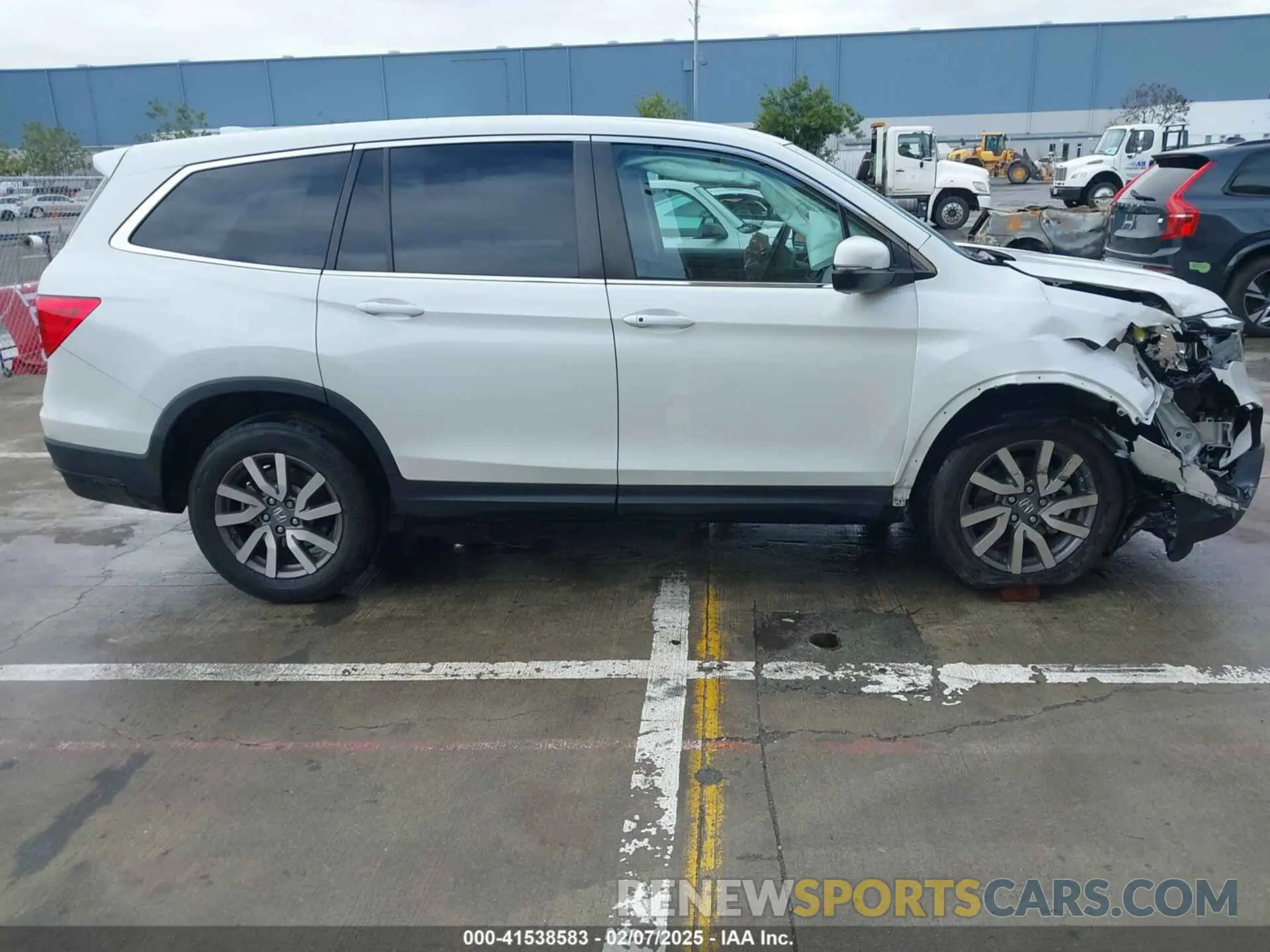 14 fotografías del automóvil dañado 5FNYF5H34LB019069 HONDA PILOT 2020